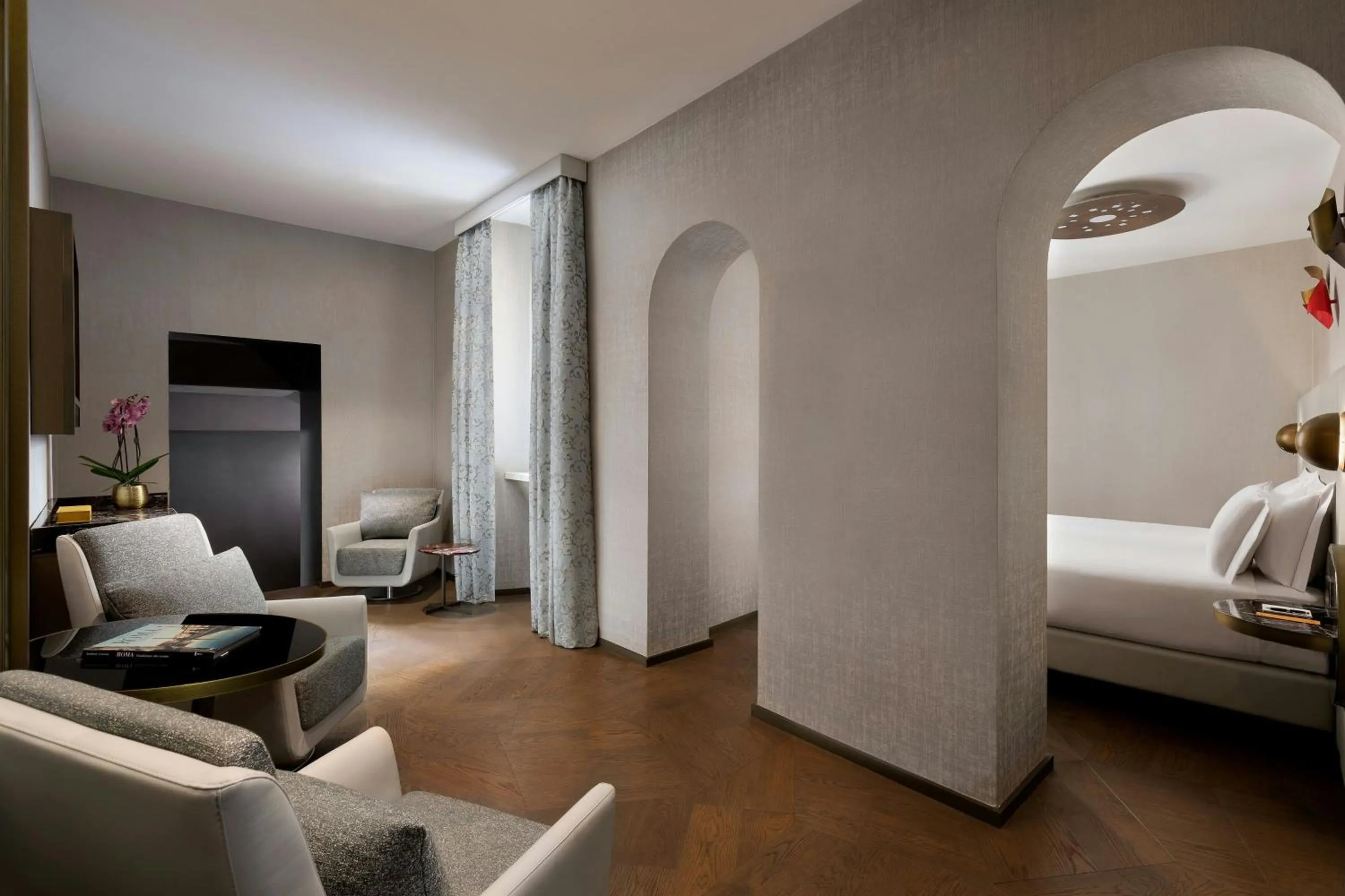 Photo of the whole room, Bed in The Pantheon Iconic Rome Hotel, Autograph Collection