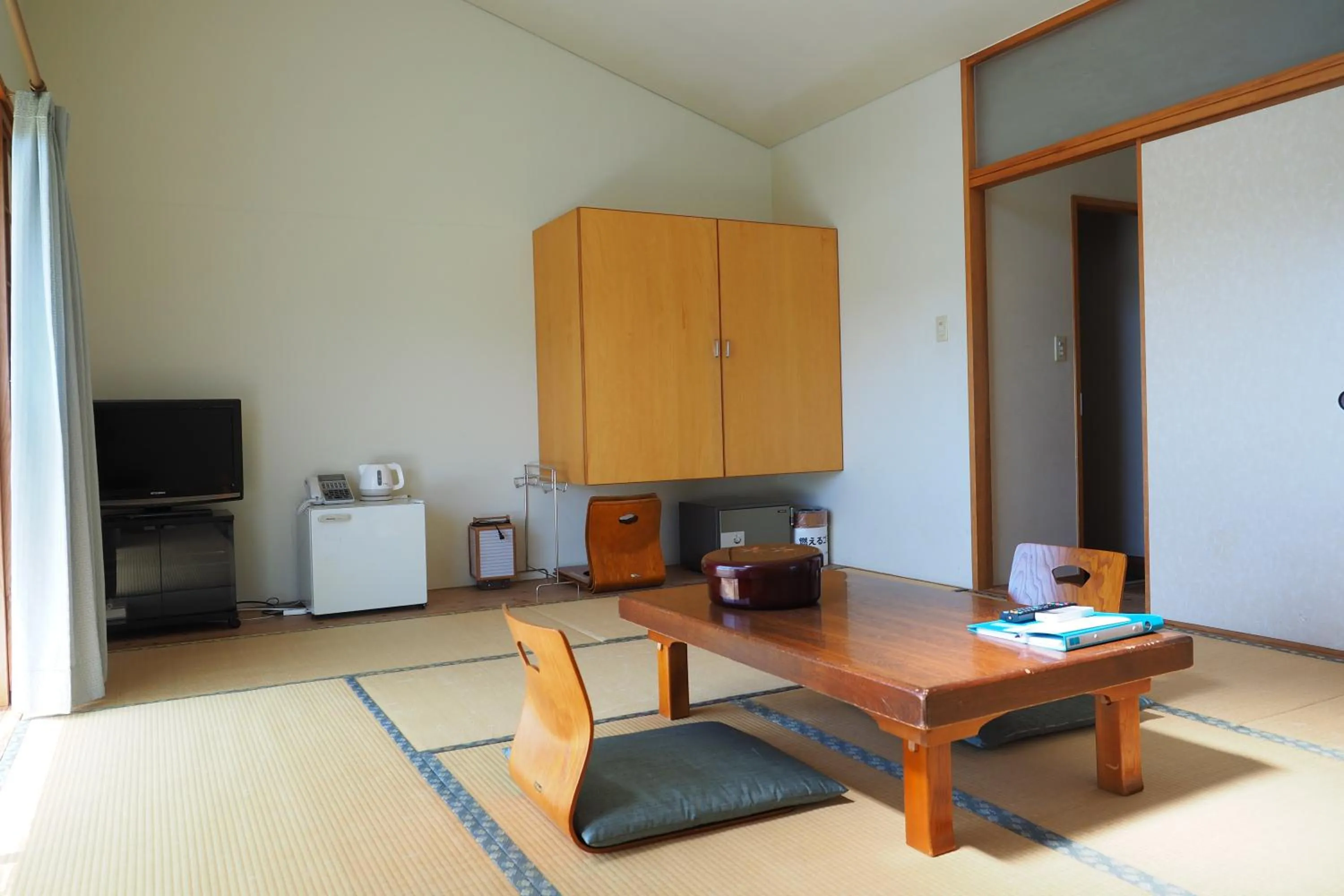 Photo of the whole room in Kokuminshukusha Shodoshima