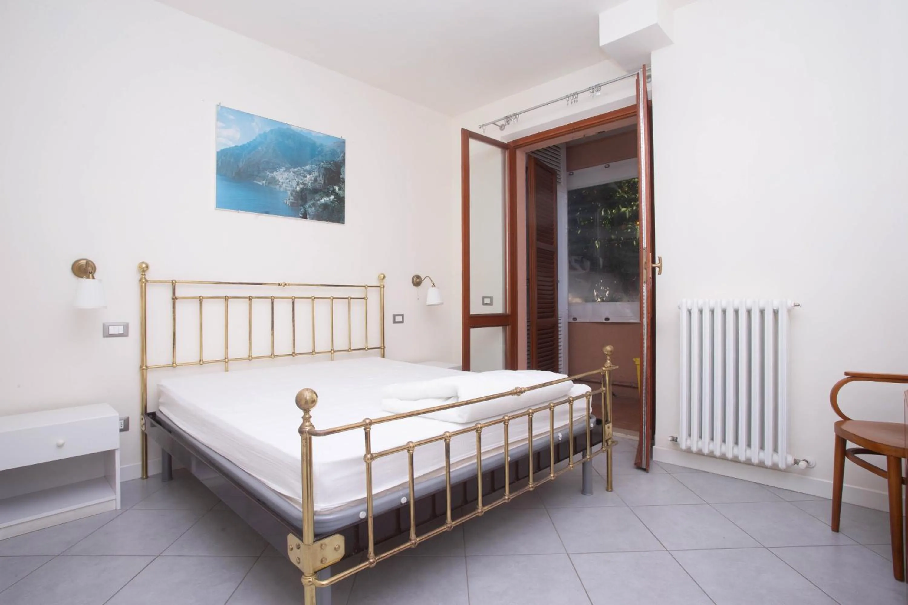 Bed in N172 - Numana, meraviglioso trilocale con giardino