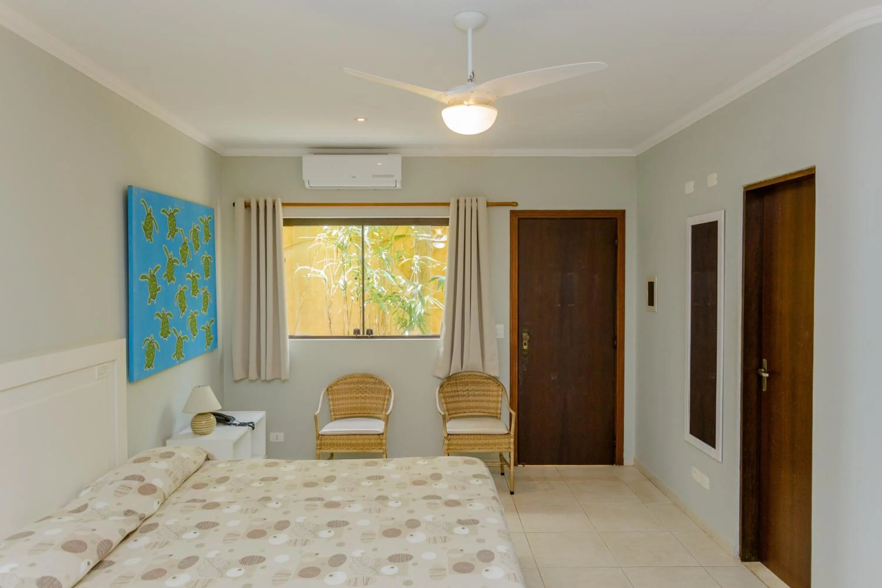 Bedroom, Bed in Beach Hotel Cambury