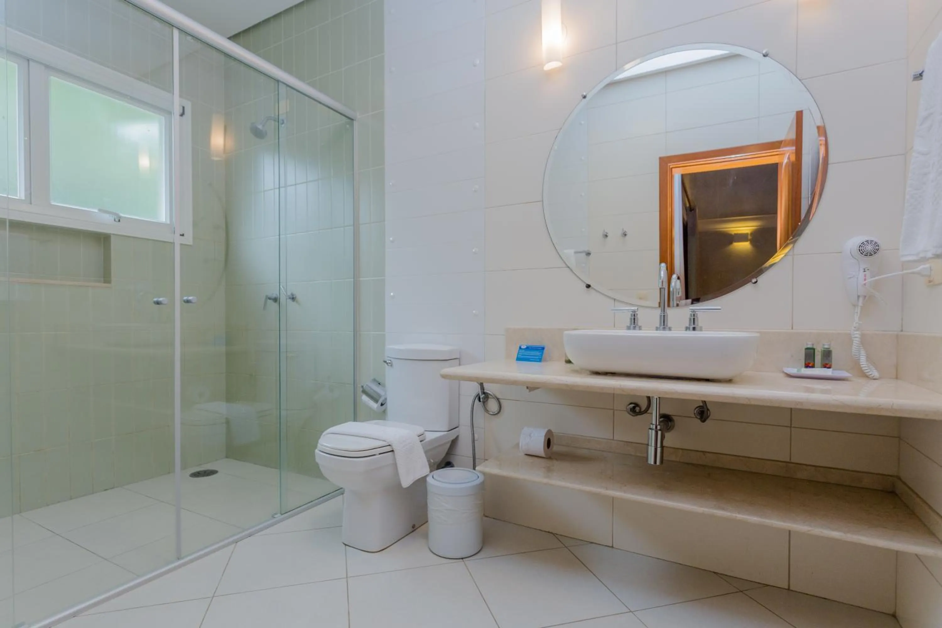 Toilet in Beach Hotel Cambury