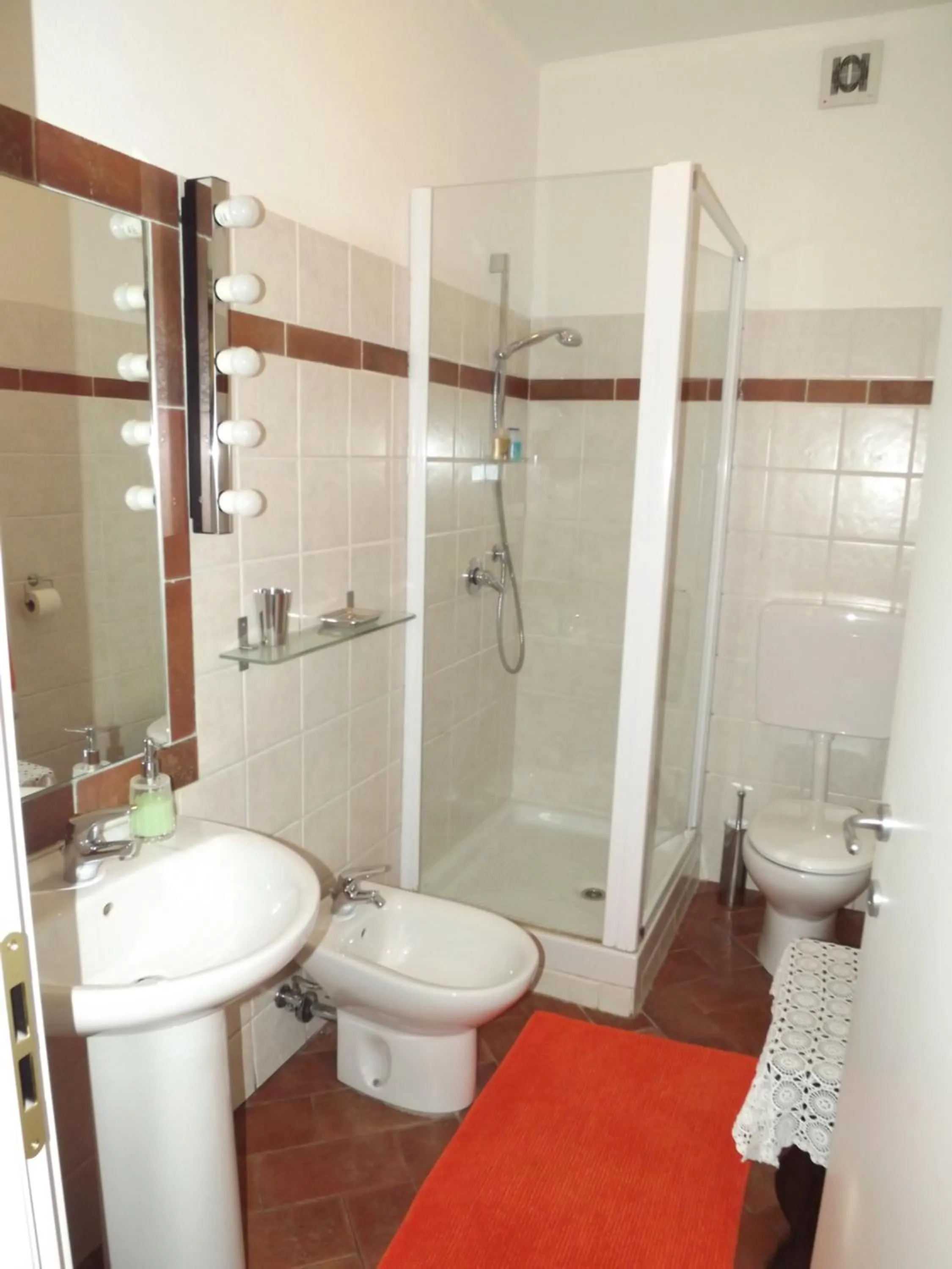 Bathroom in B&B Gens Julia