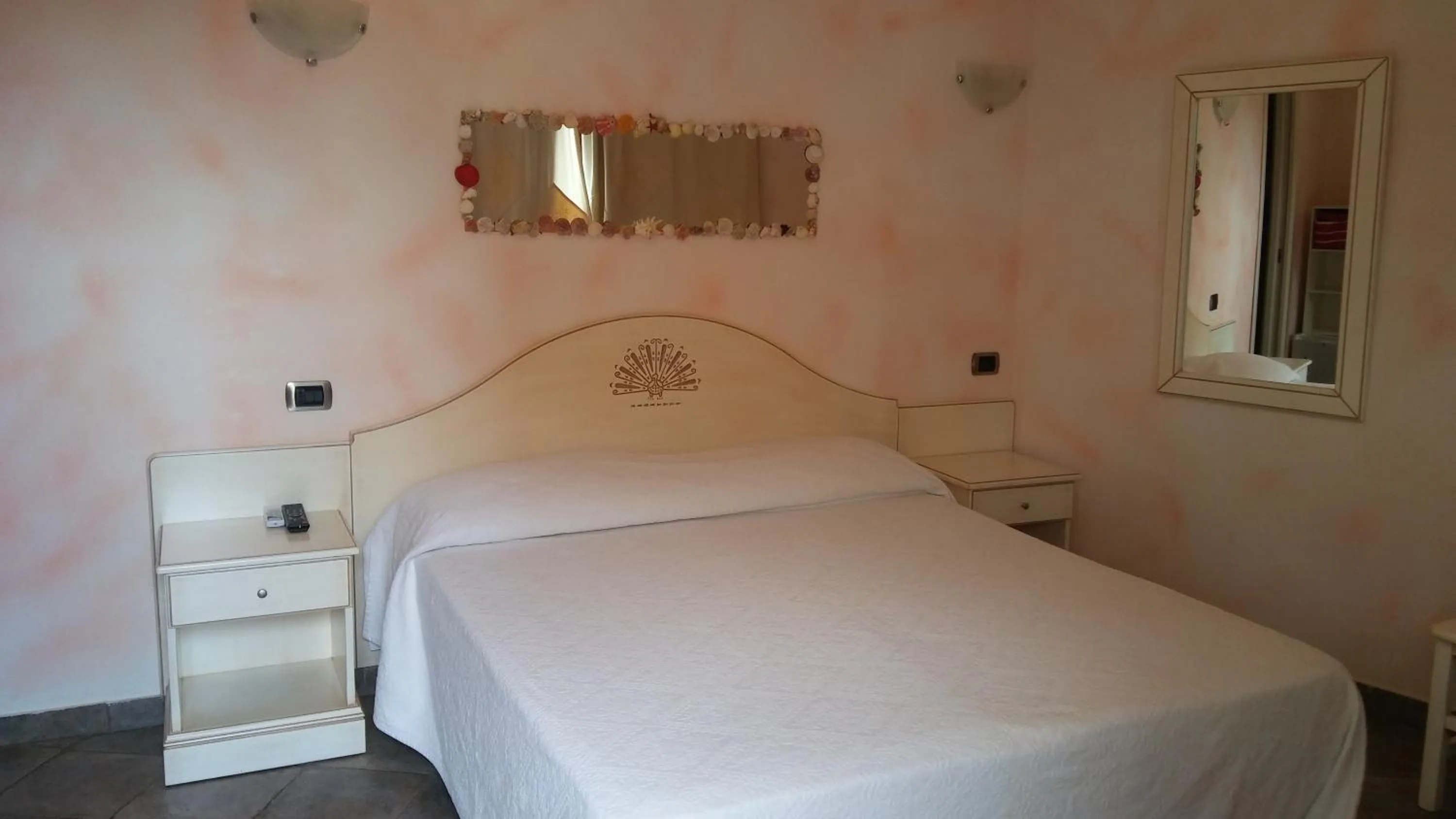 Bed in Hotel Sa Cralla Villasimius