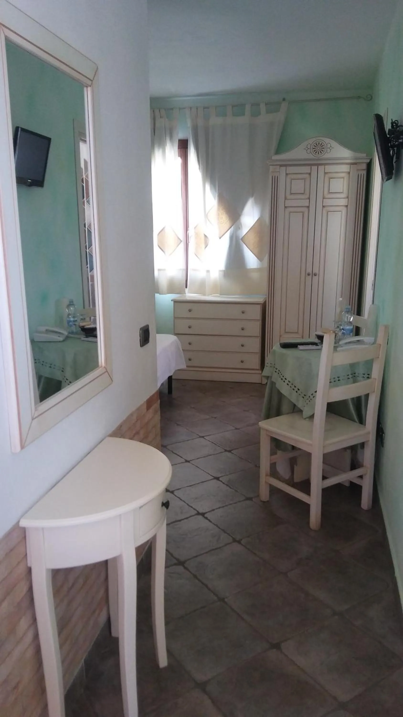 Photo of the whole room in Hotel Sa Cralla Villasimius