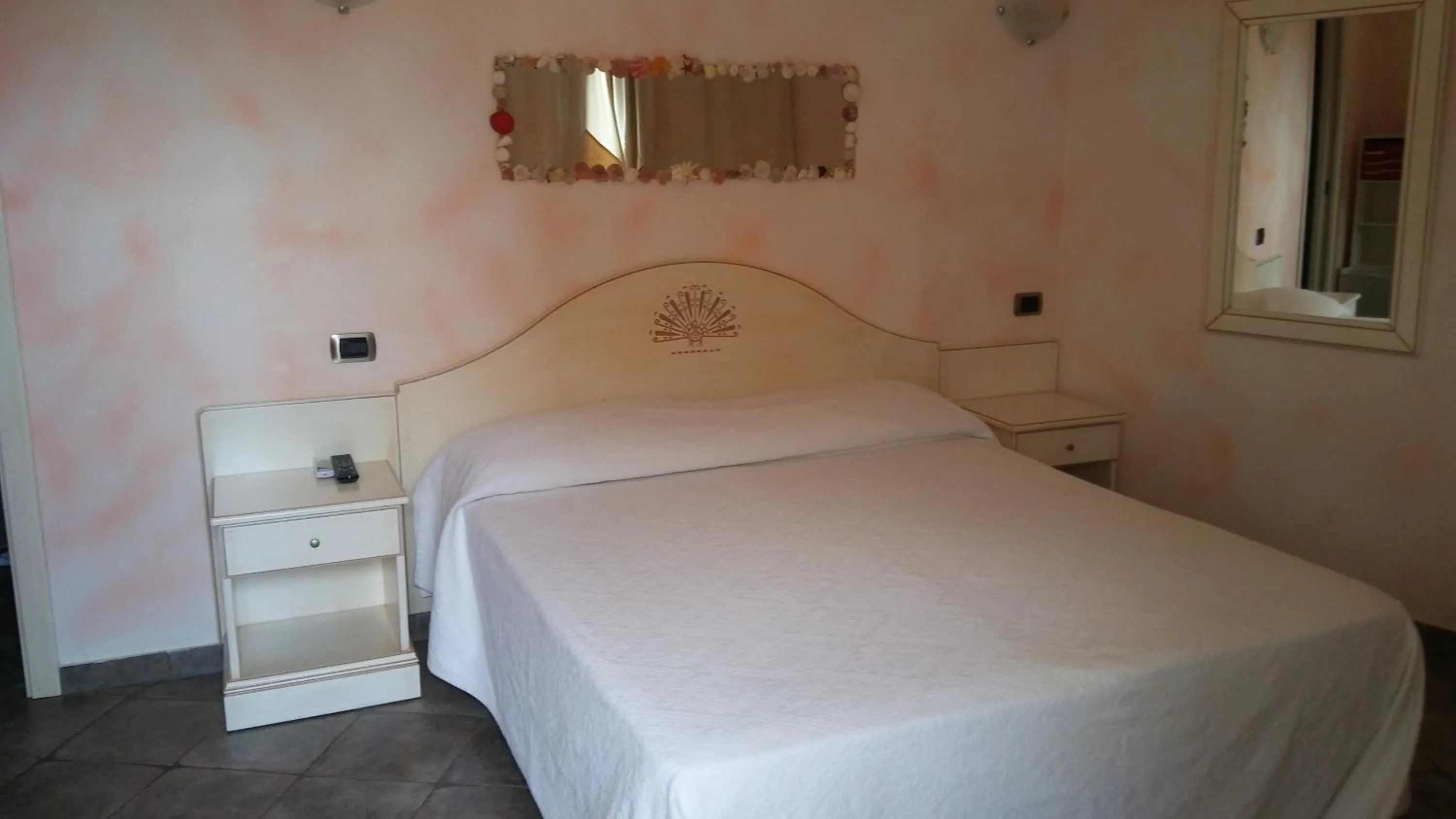 Bed in Hotel Sa Cralla Villasimius