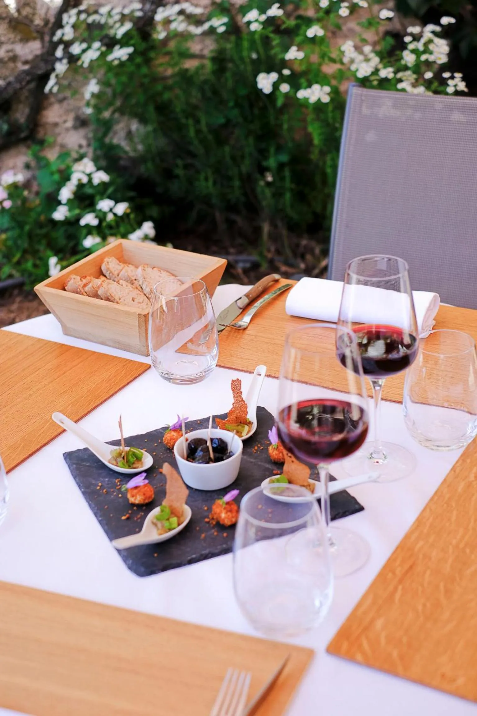 Restaurant/places to eat in Logis Hôtel Restaurant Gilles Moreau Laguiole