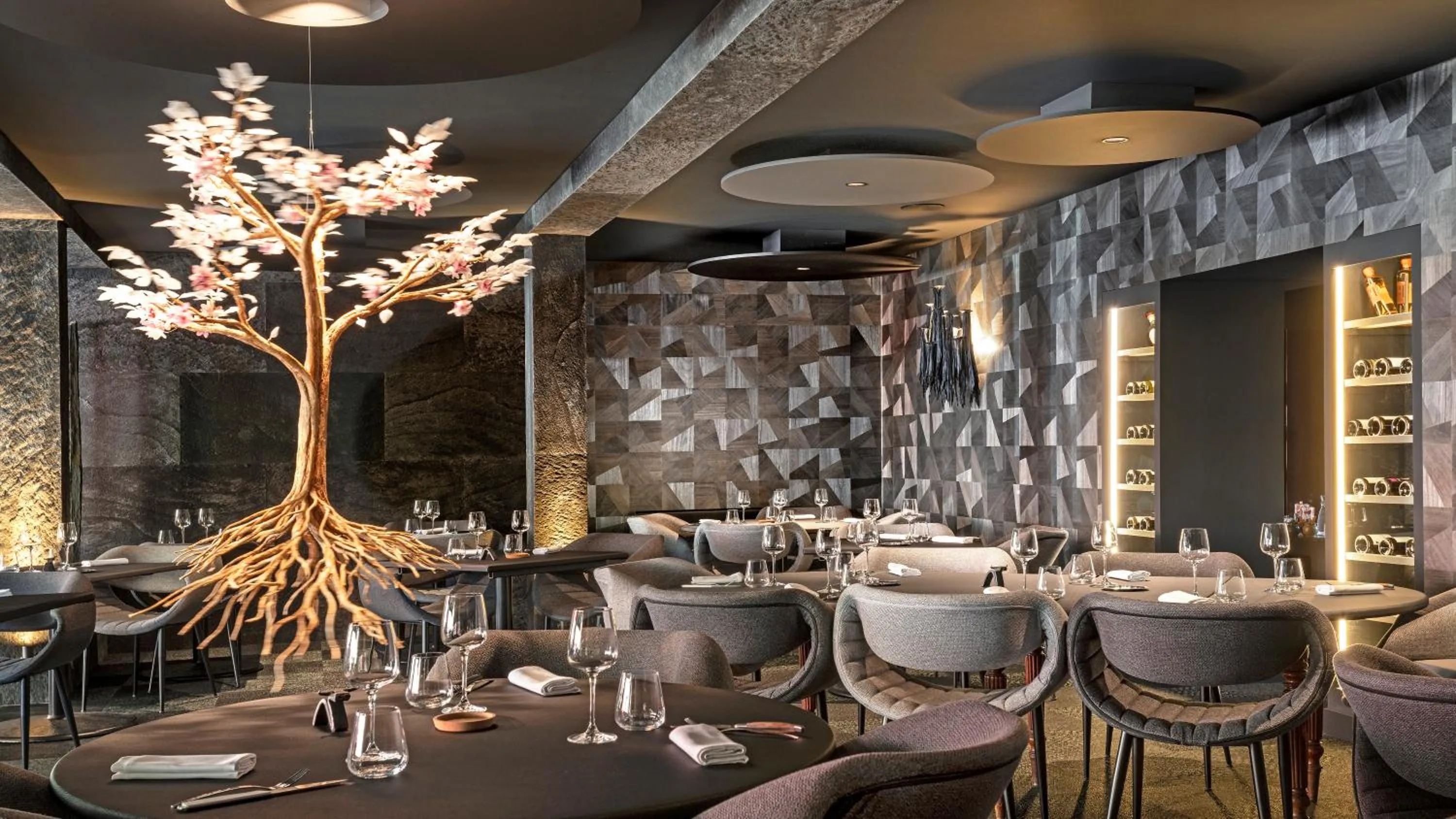 Restaurant/places to eat in Logis Hôtel Restaurant Gilles Moreau Laguiole