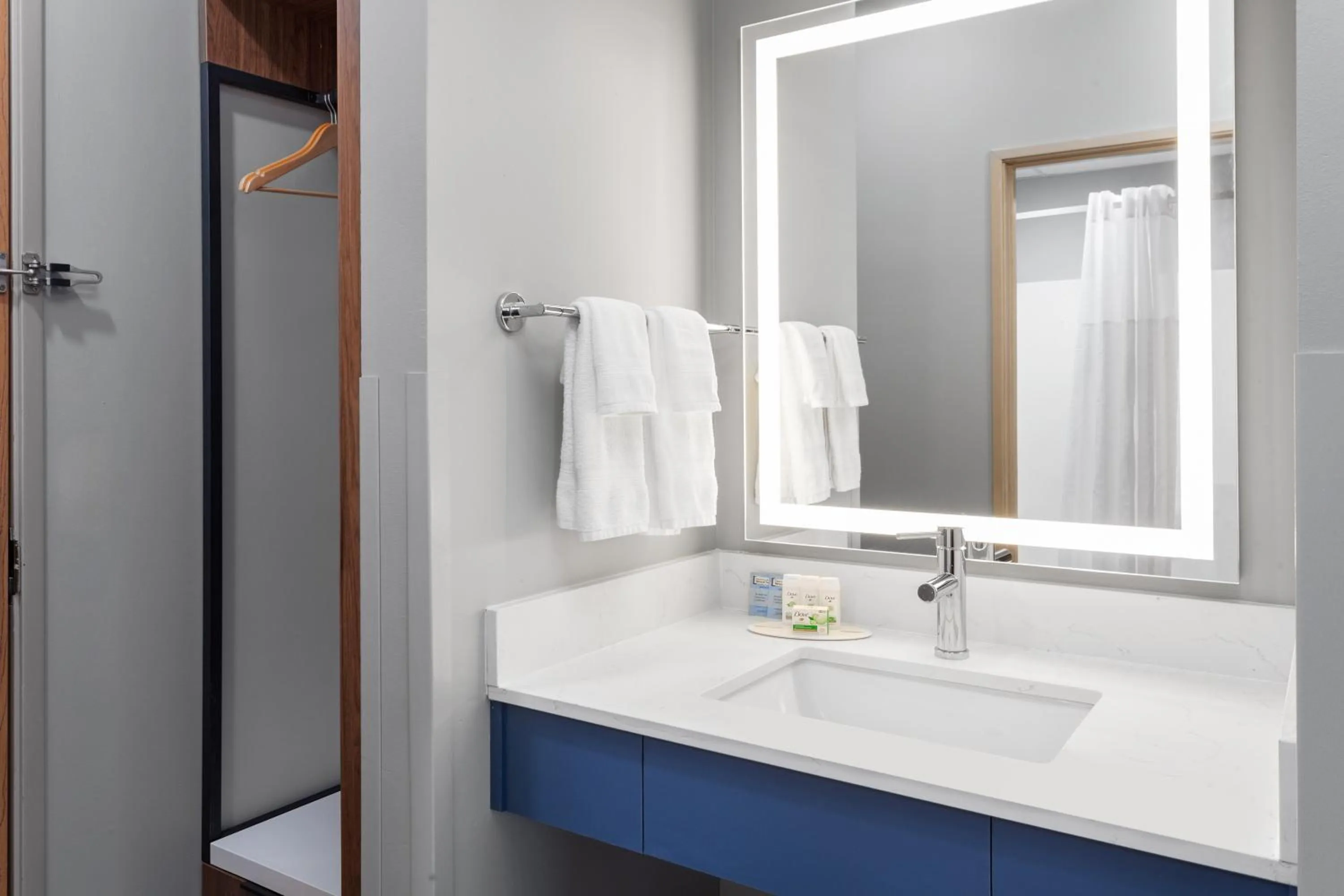 Bathroom in AmericInn by Wyndham Eagle River Downtown