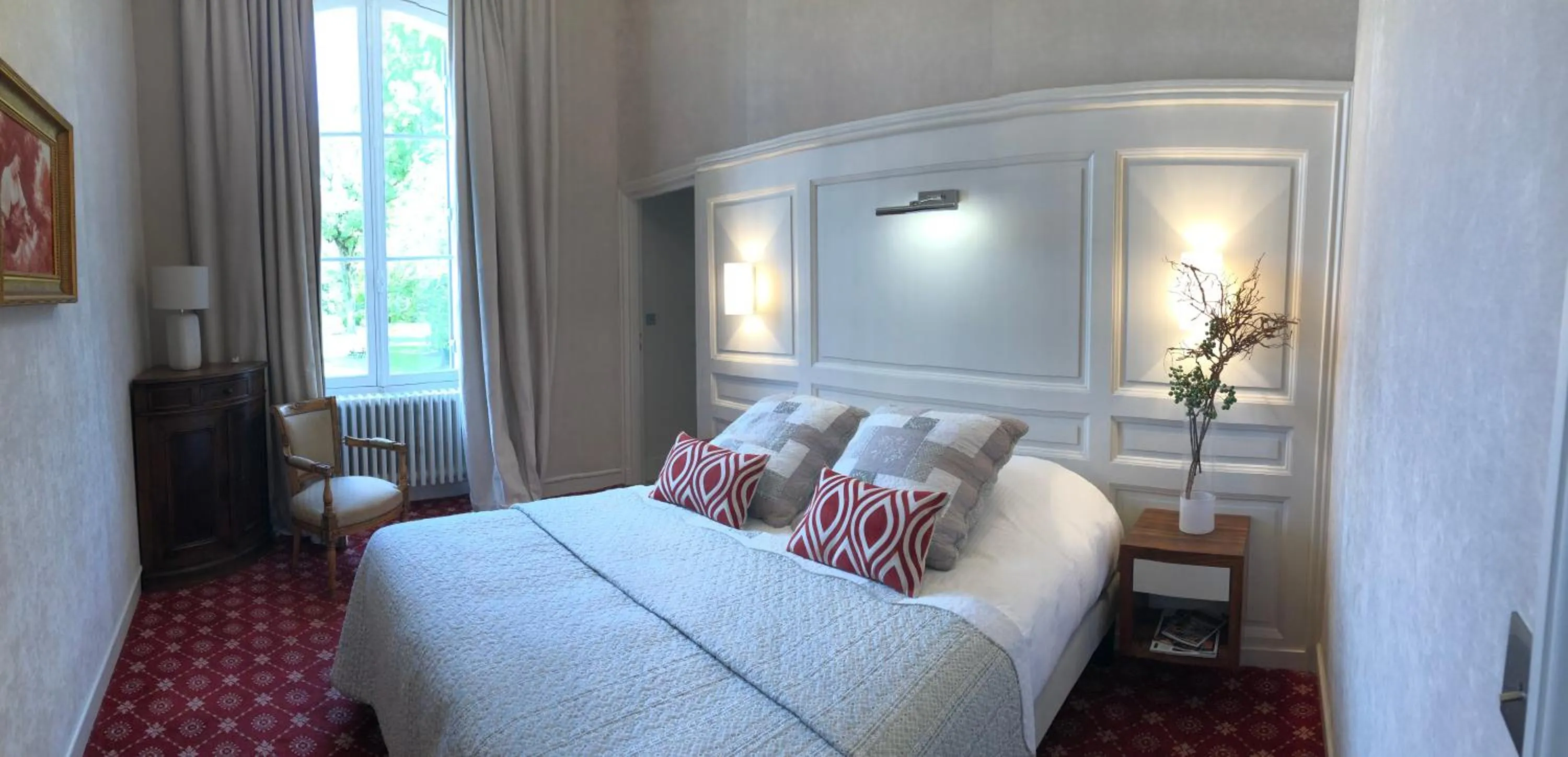 Bed in Château de la gauderie