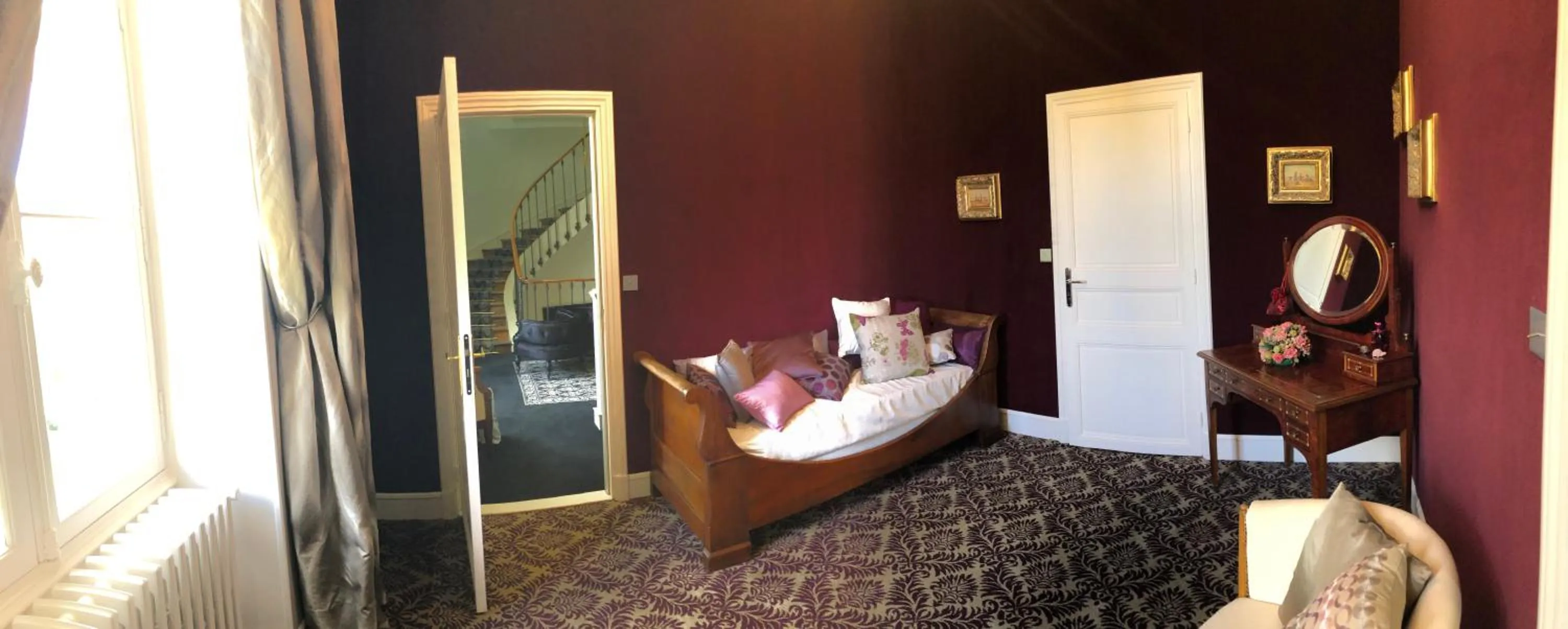 Bed in Château de la gauderie