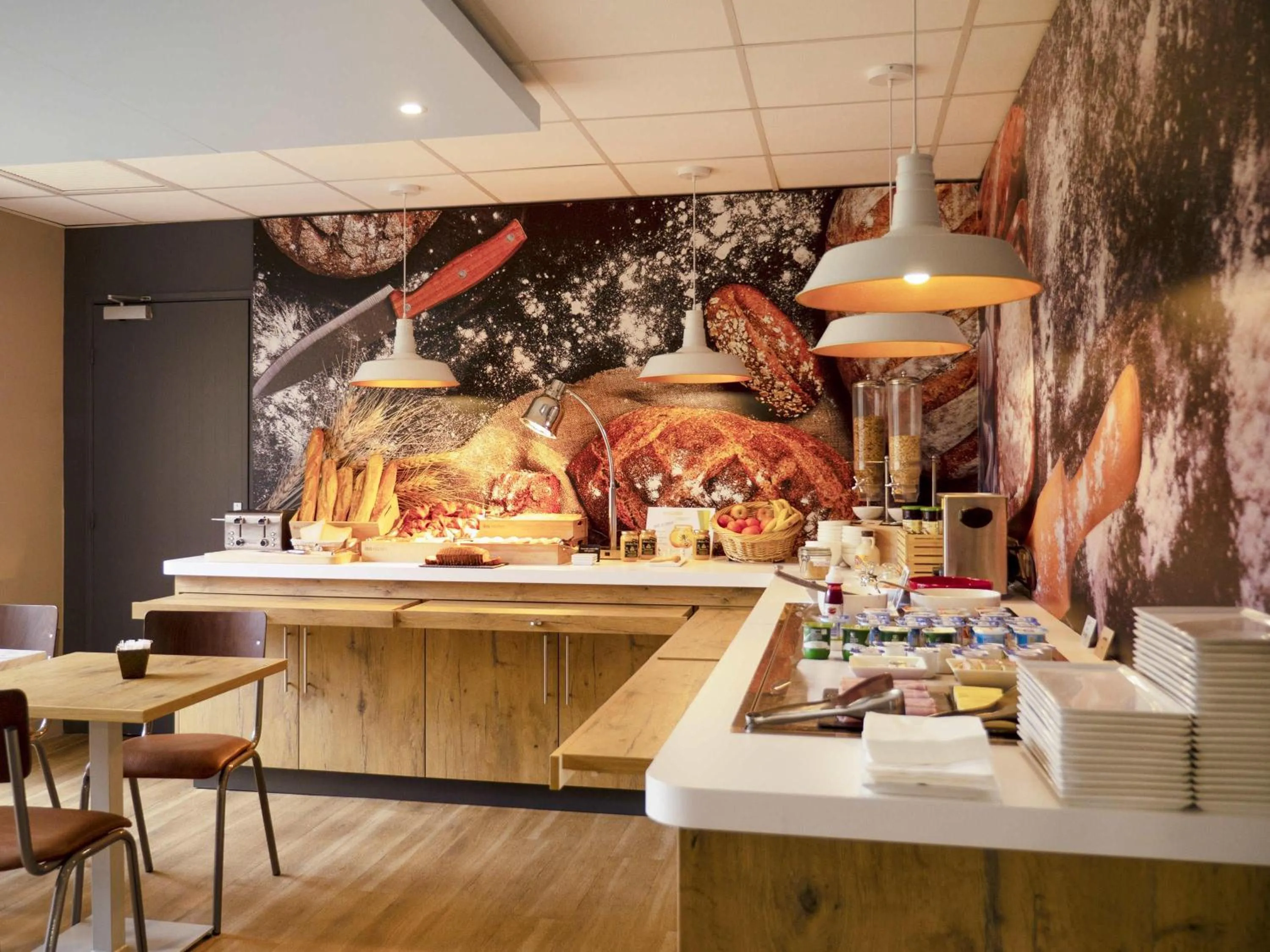 Breakfast in ibis Carcassonne Centre - La Cité