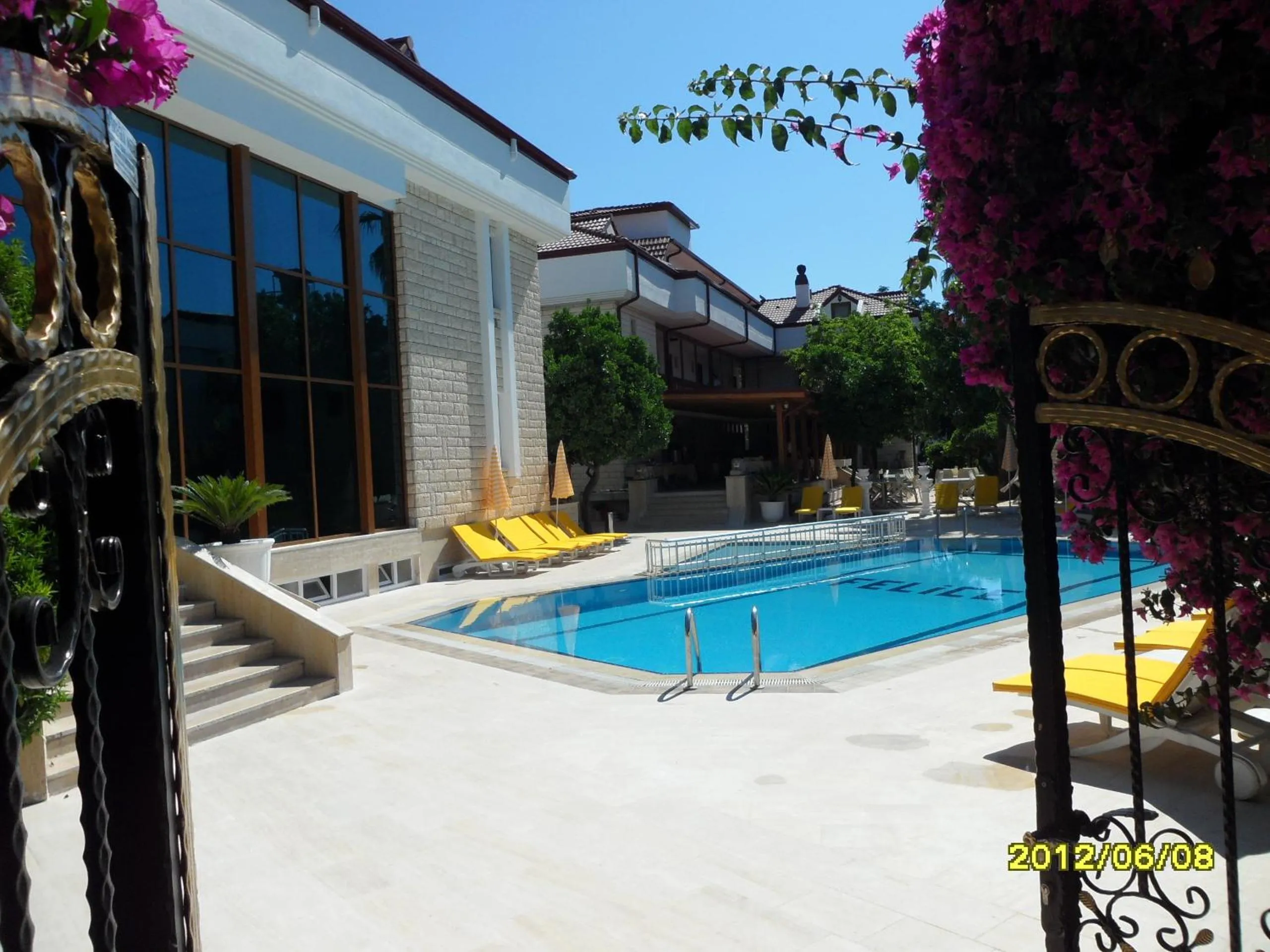 Swimming pool in Felice Hotel