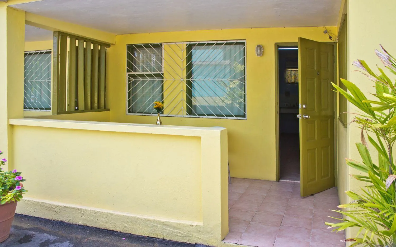 Patio in Dover Beach Hotel