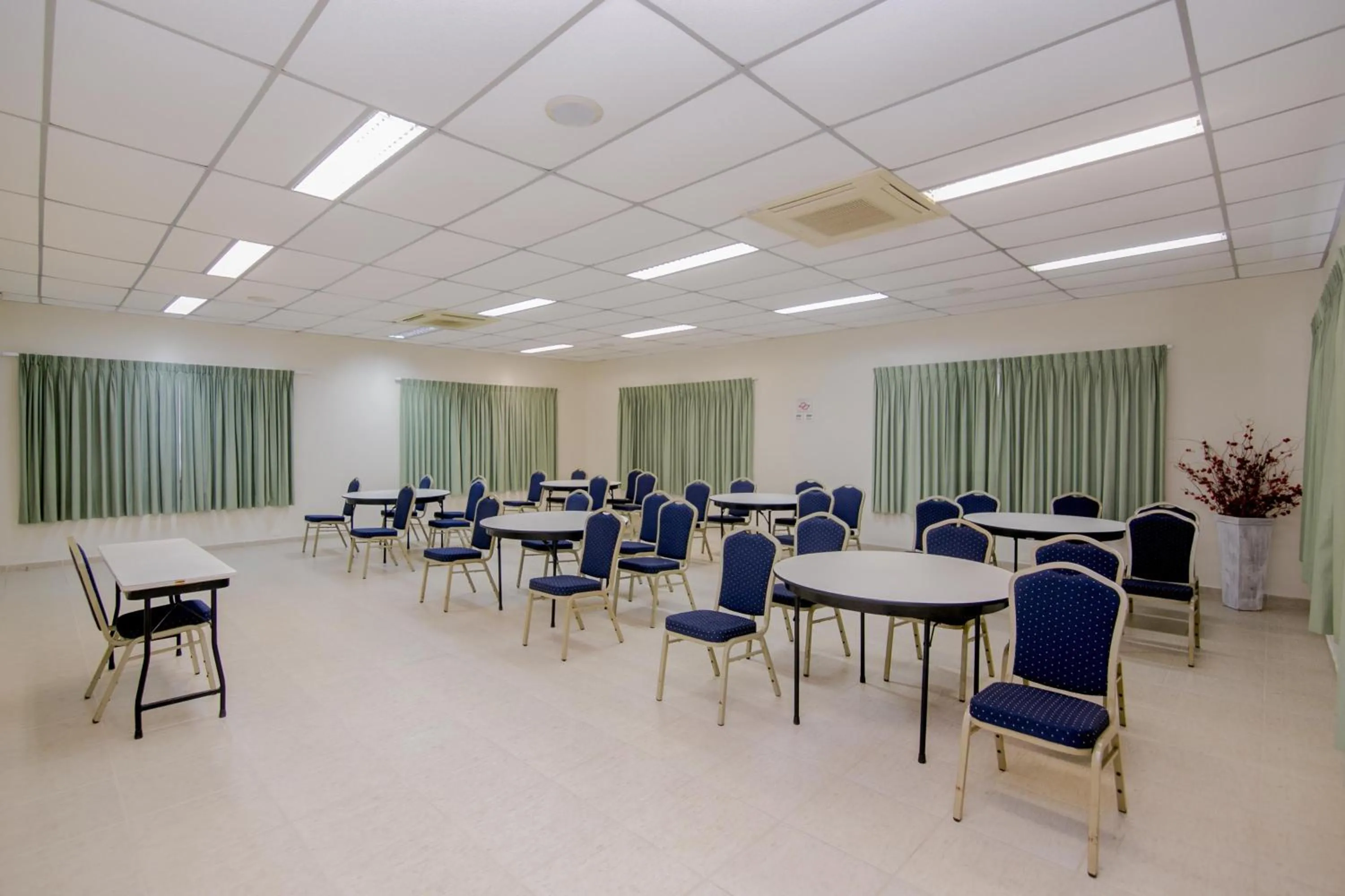 Business facilities in Beach Hotel Juquehy