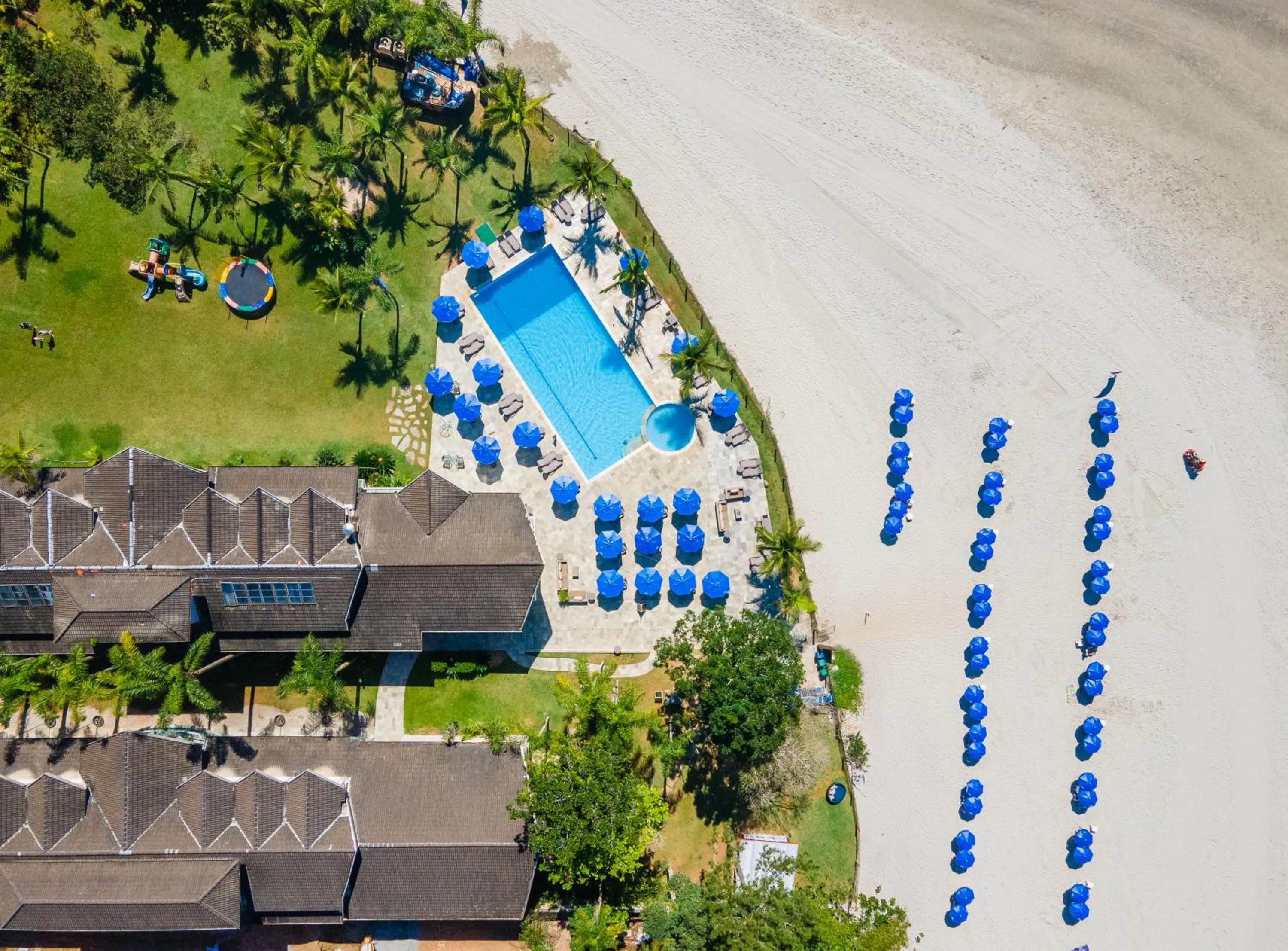Property building in Beach Hotel Juquehy