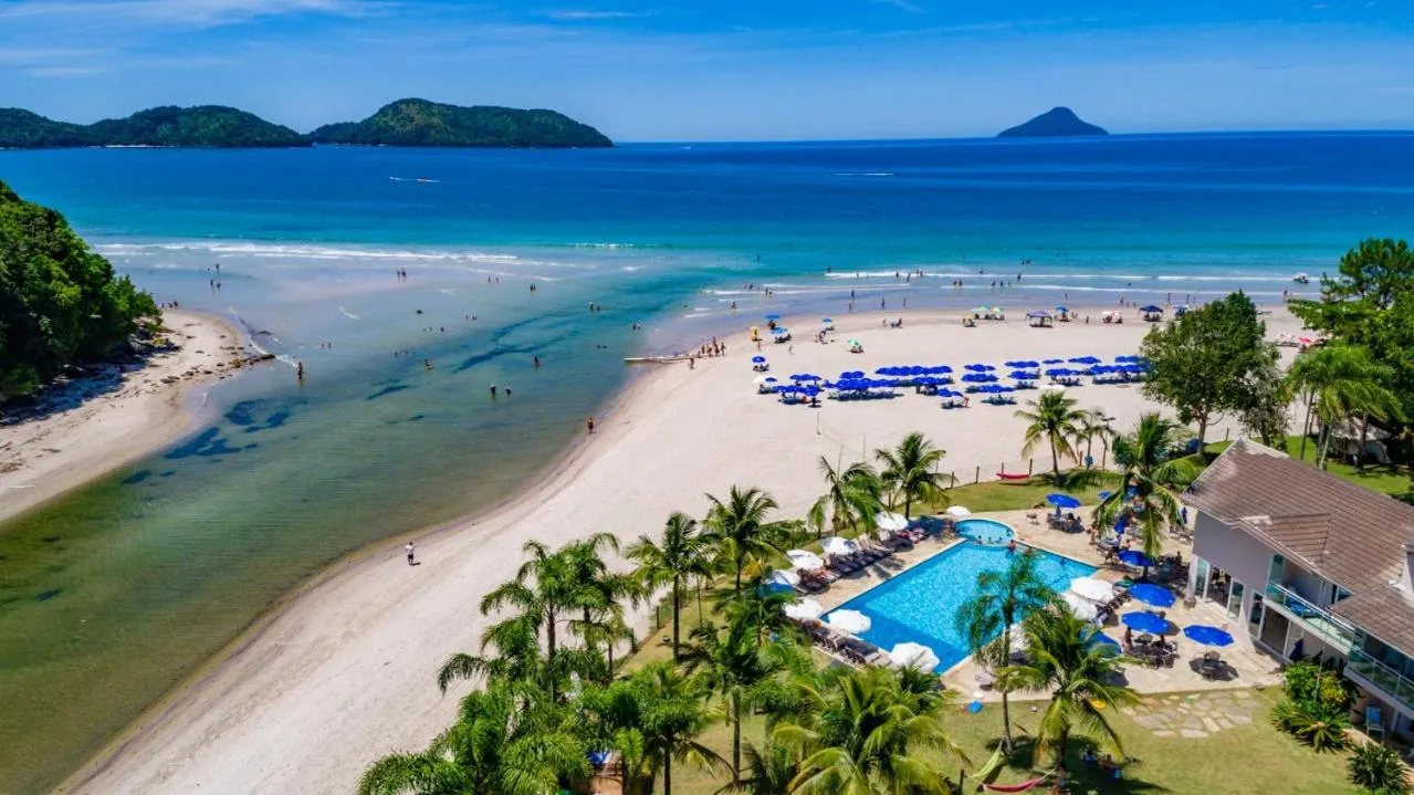 Pool view in Beach Hotel Juquehy