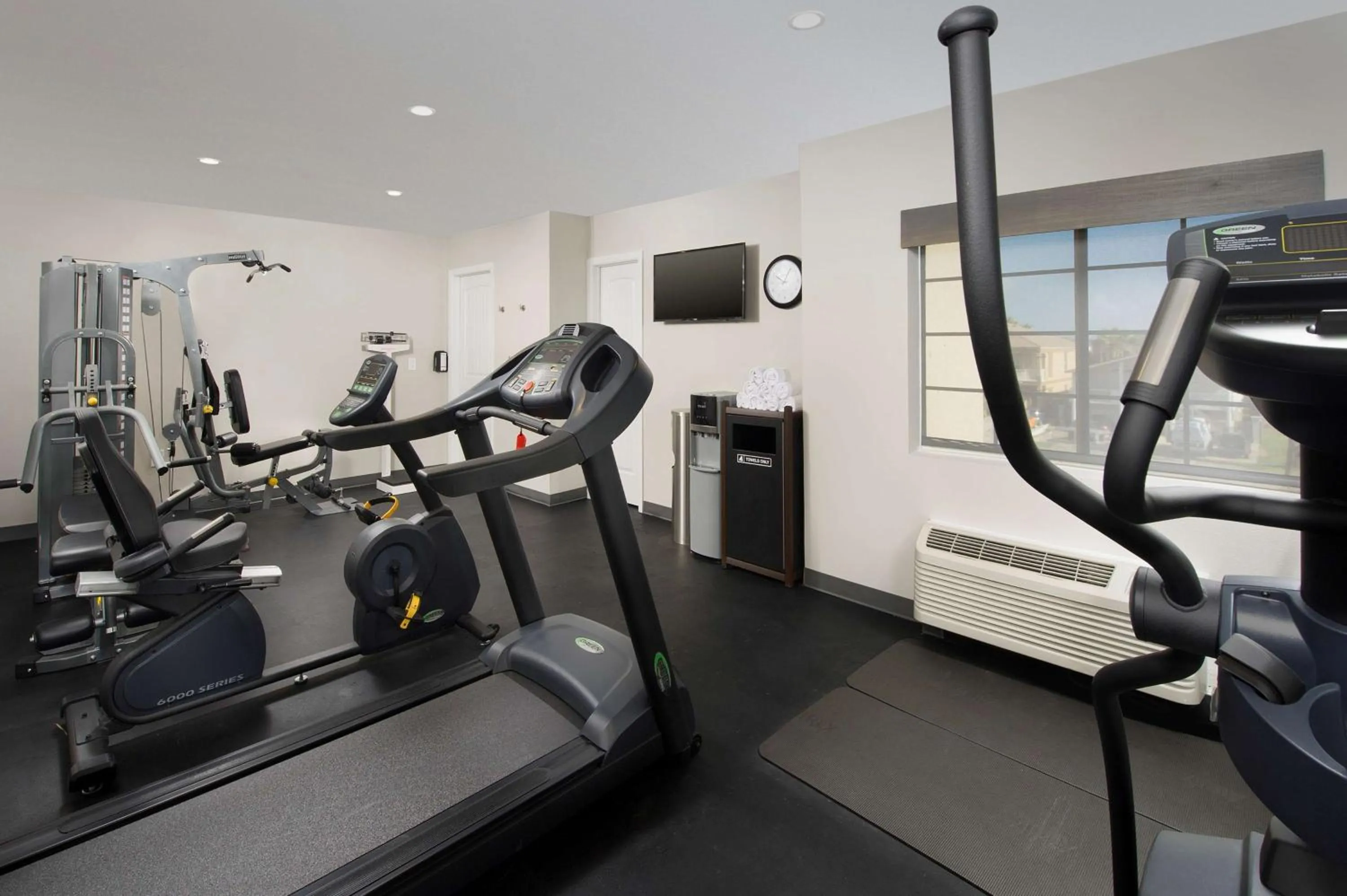 Fitness centre/facilities in Best Western Beachside Inn