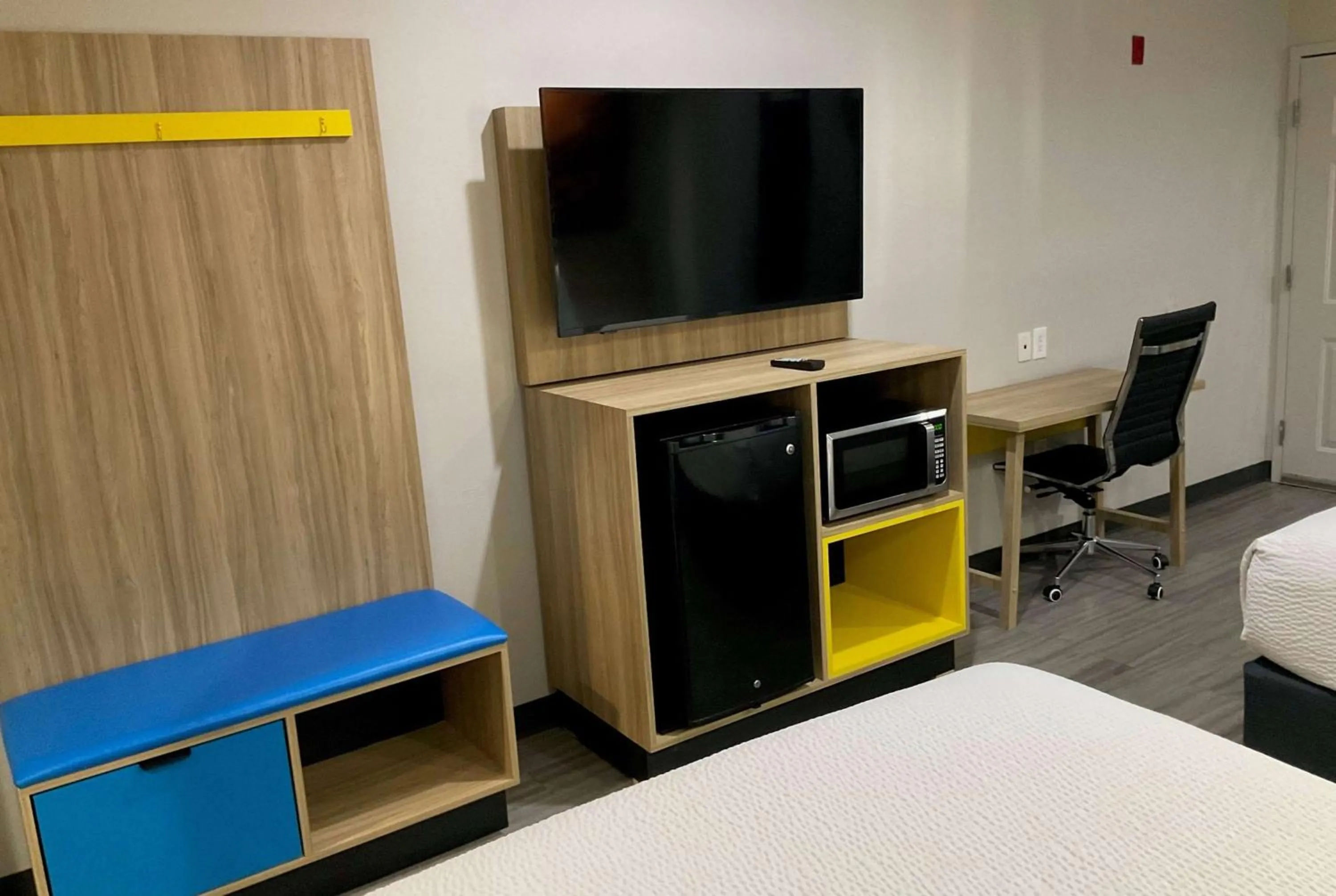 Photo of the whole room, Bed in Days Inn by Wyndham Humble/Houston Intercontinental Airport