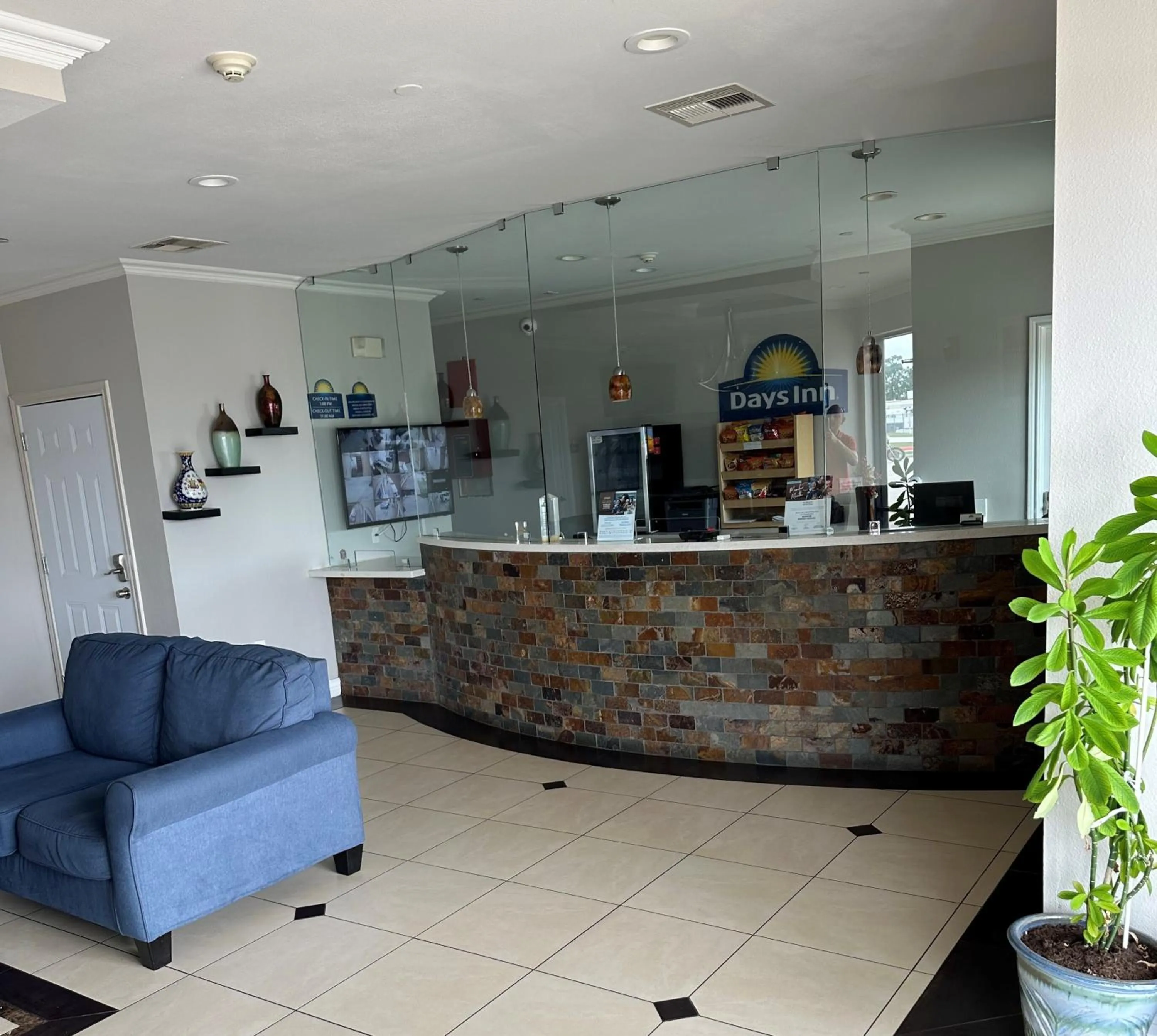 Lobby or reception in Days Inn by Wyndham Humble/Houston Intercontinental Airport