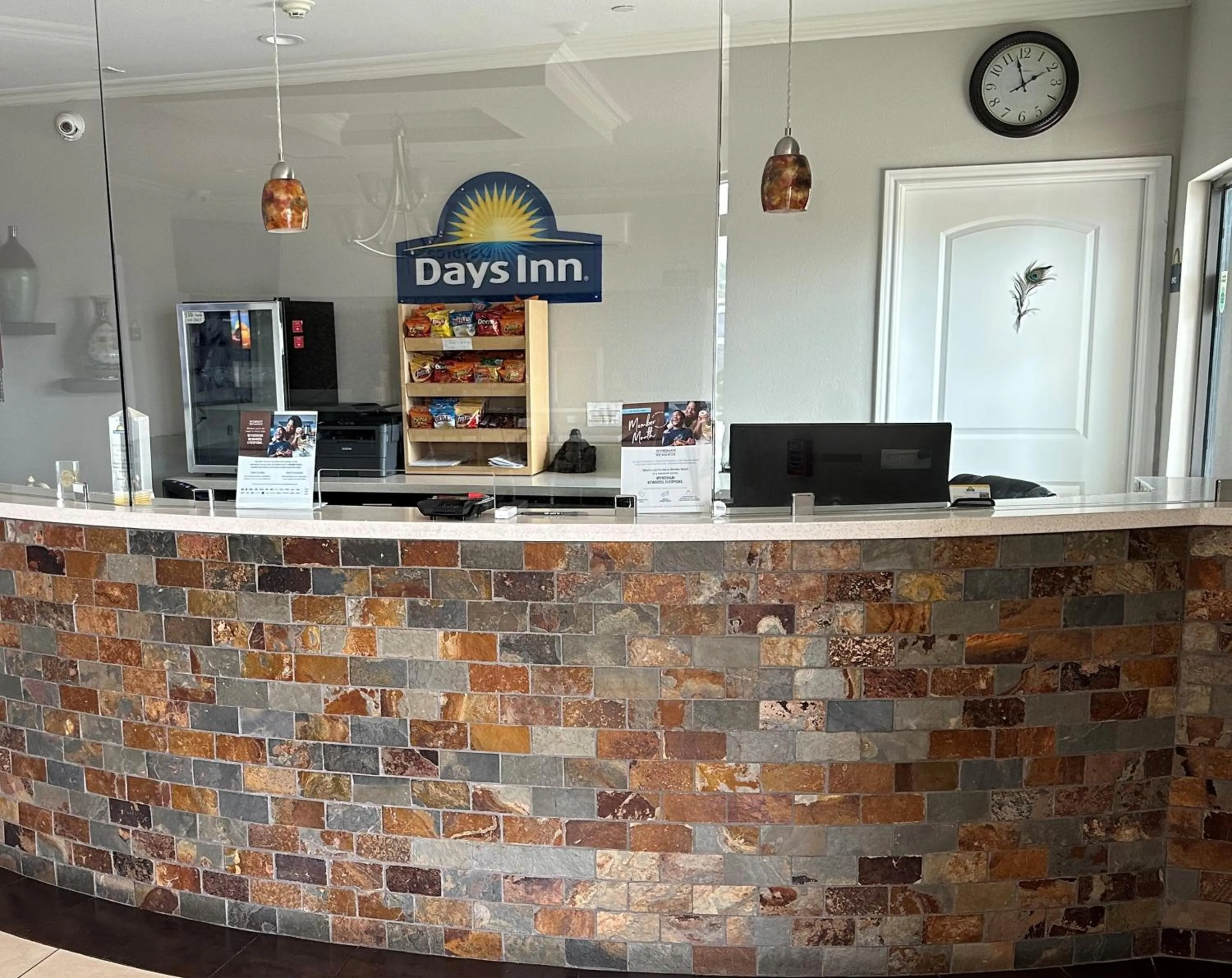 Lobby or reception in Days Inn by Wyndham Humble/Houston Intercontinental Airport