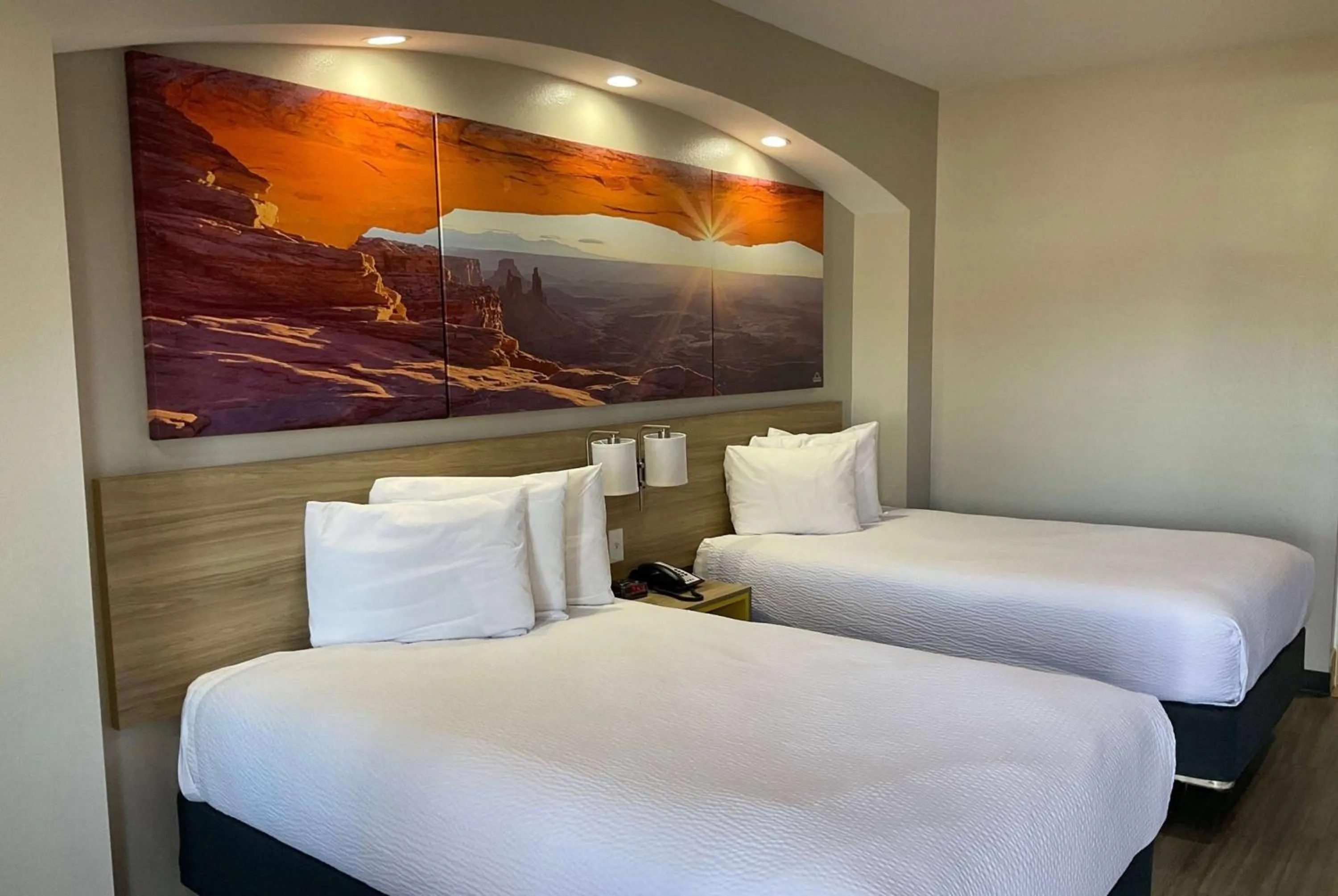 Photo of the whole room, Bed in Days Inn by Wyndham Humble/Houston Intercontinental Airport