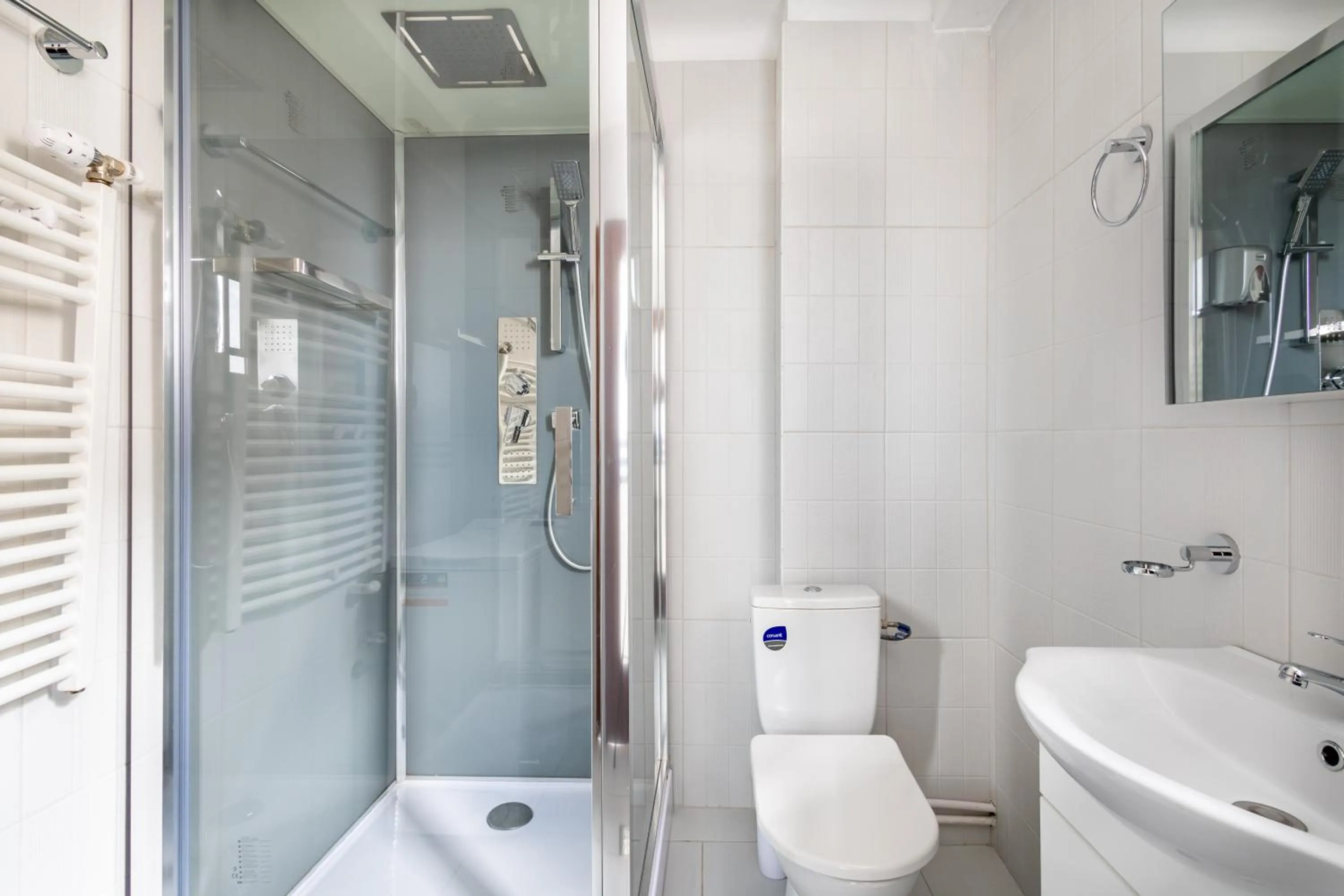 Downtown Victoria Apartments By CityBookings