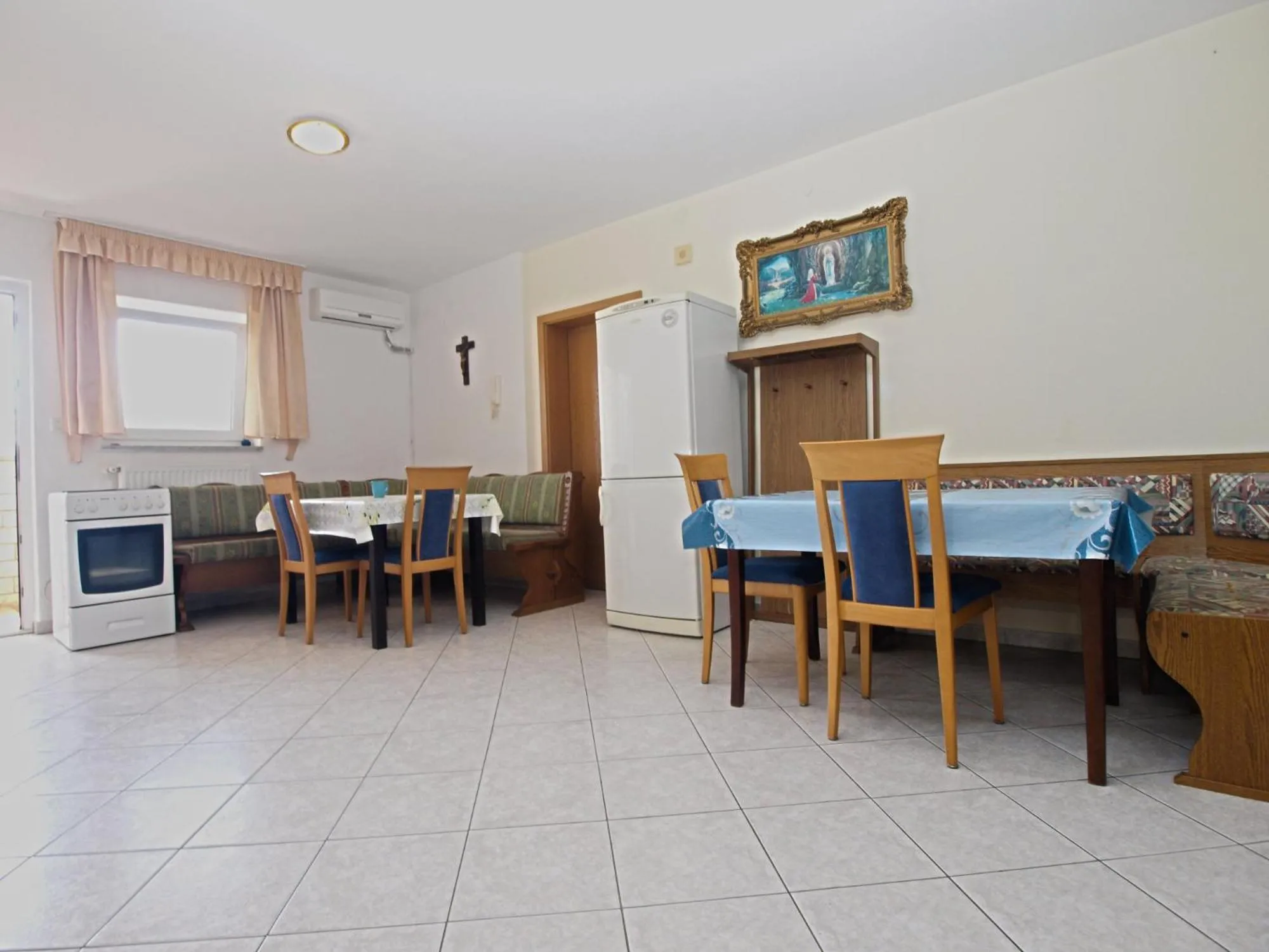 Apartments Anto 1598