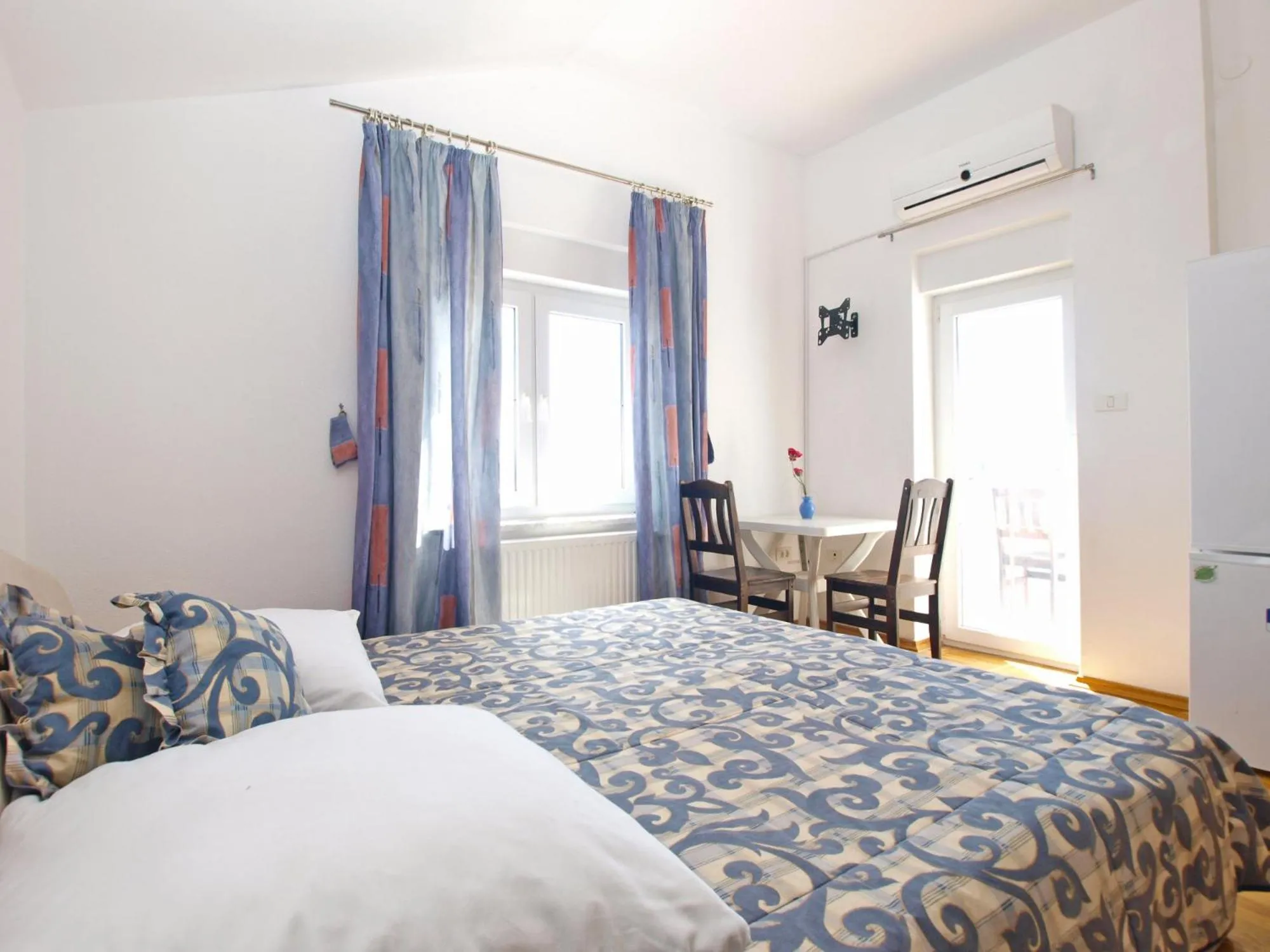 Bed in Apartments Anto 1598