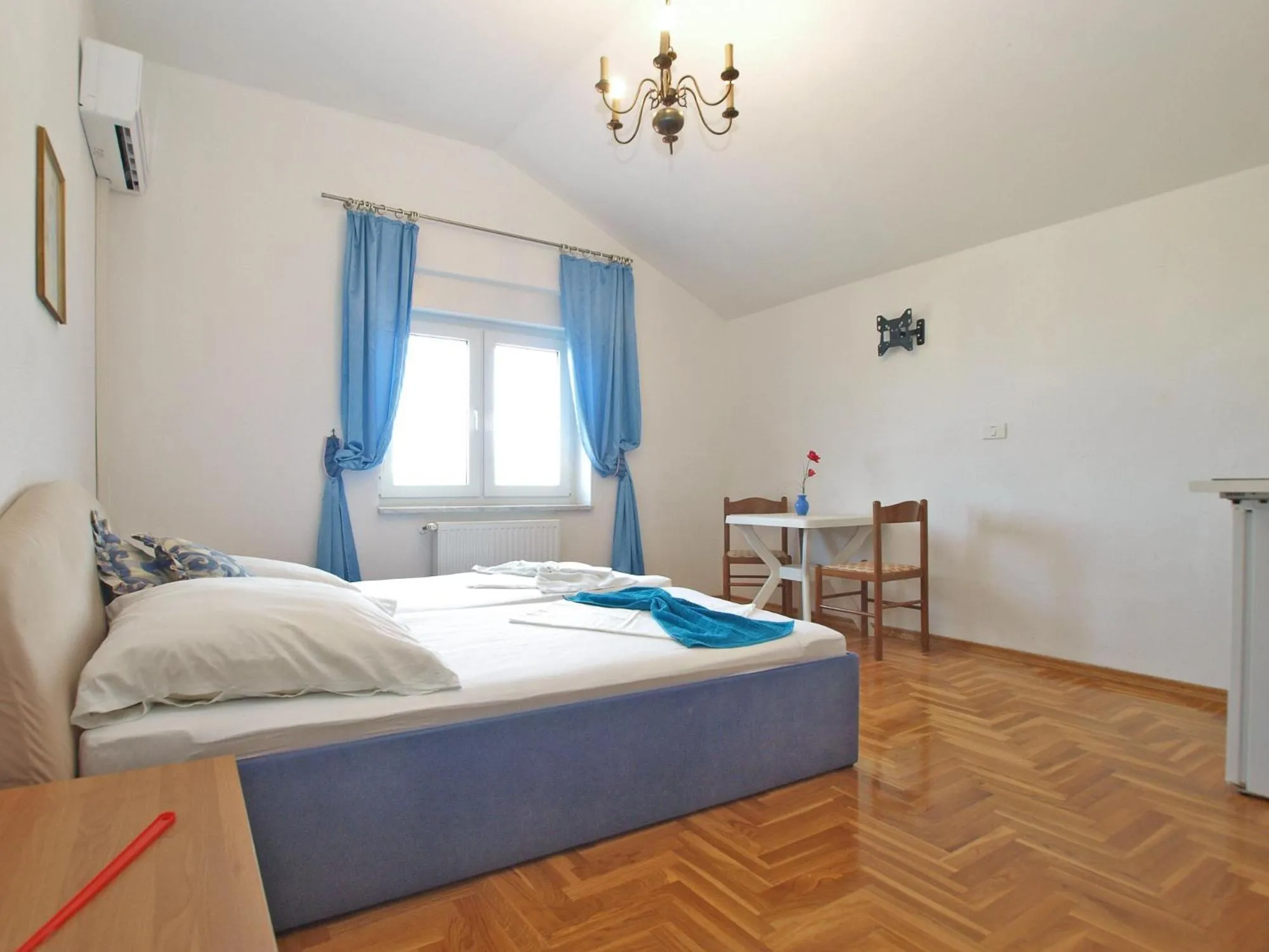Bed in Apartments Anto 1598