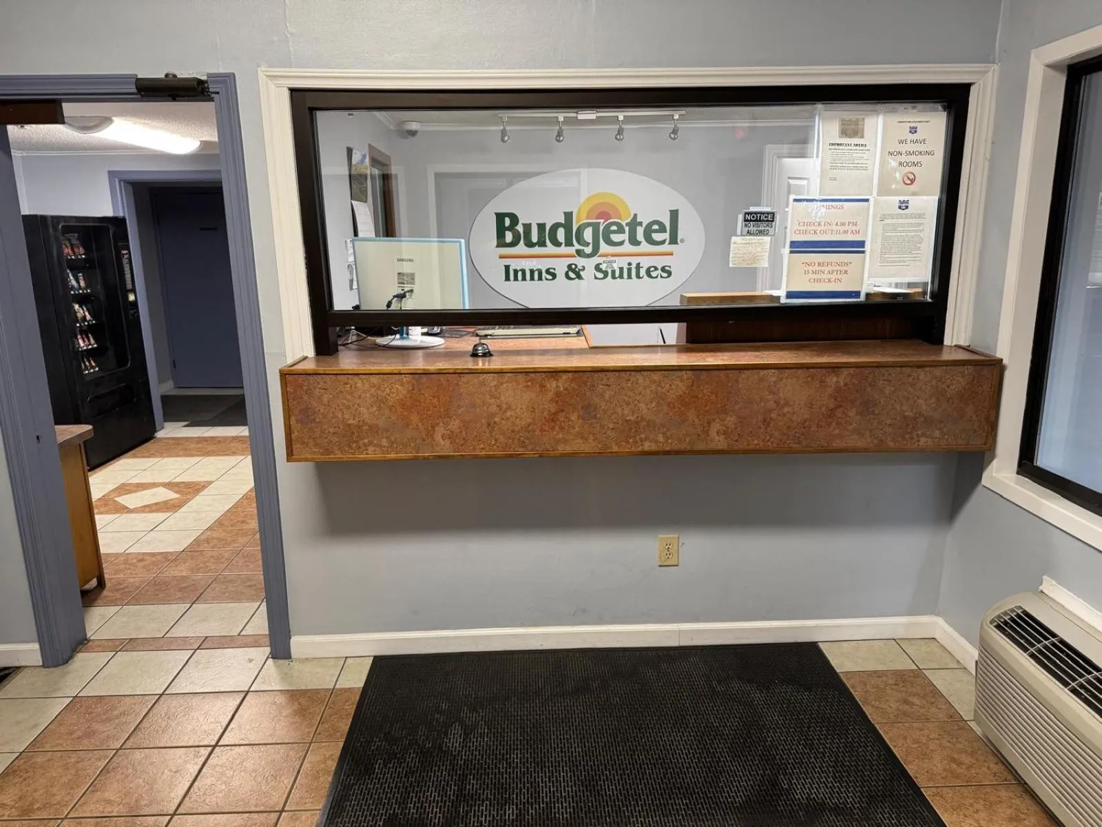 Budgetel Inn & Suites