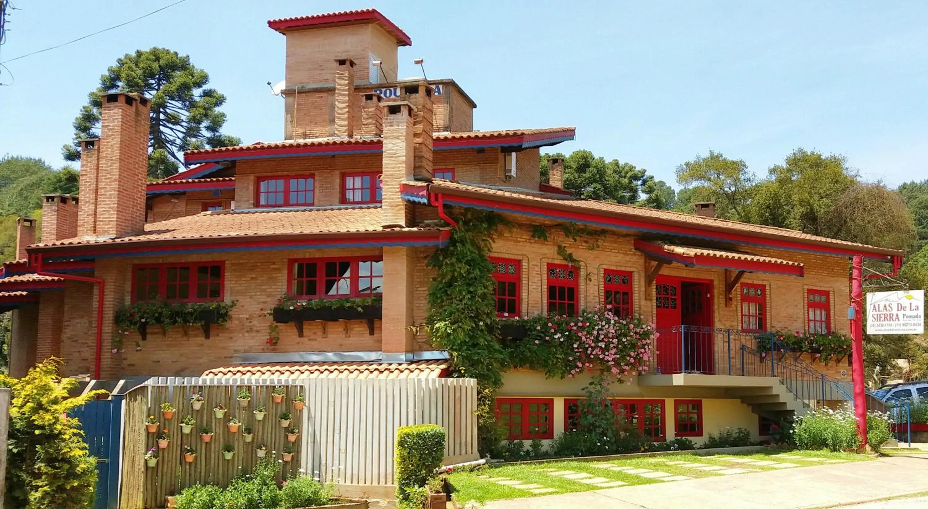 Property building in Alas De La Sierra