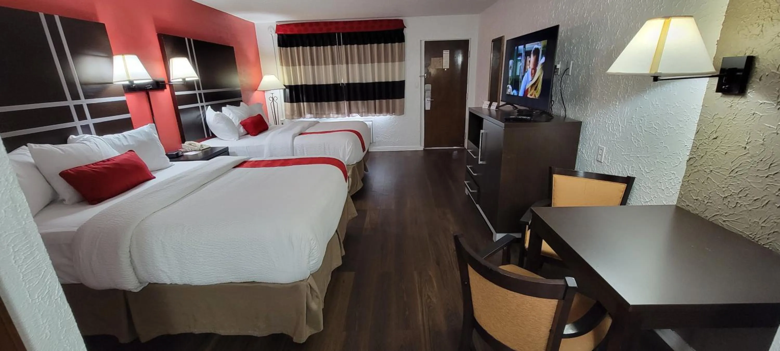 Toilet, Bed in Ramada by Wyndham Mountain Home