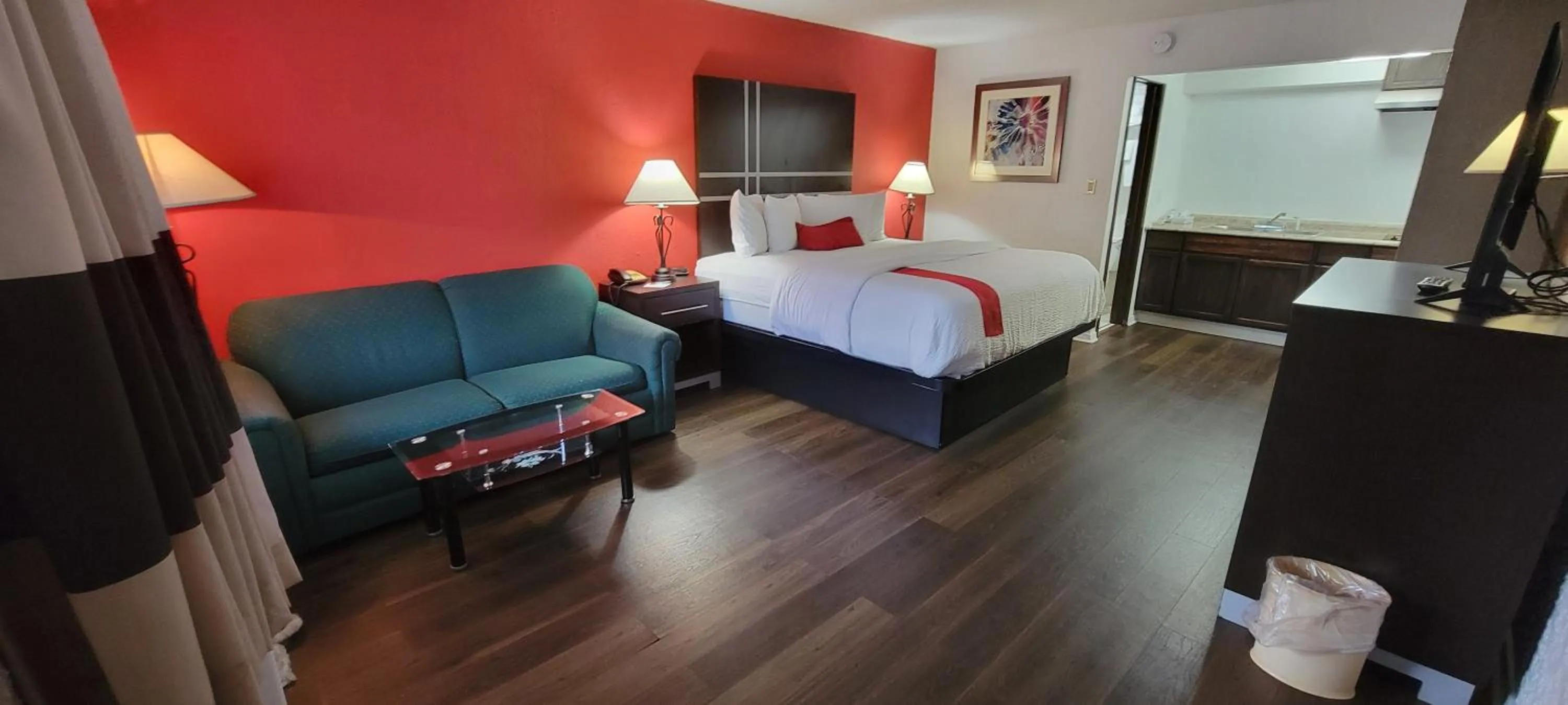 Bed in Ramada by Wyndham Mountain Home