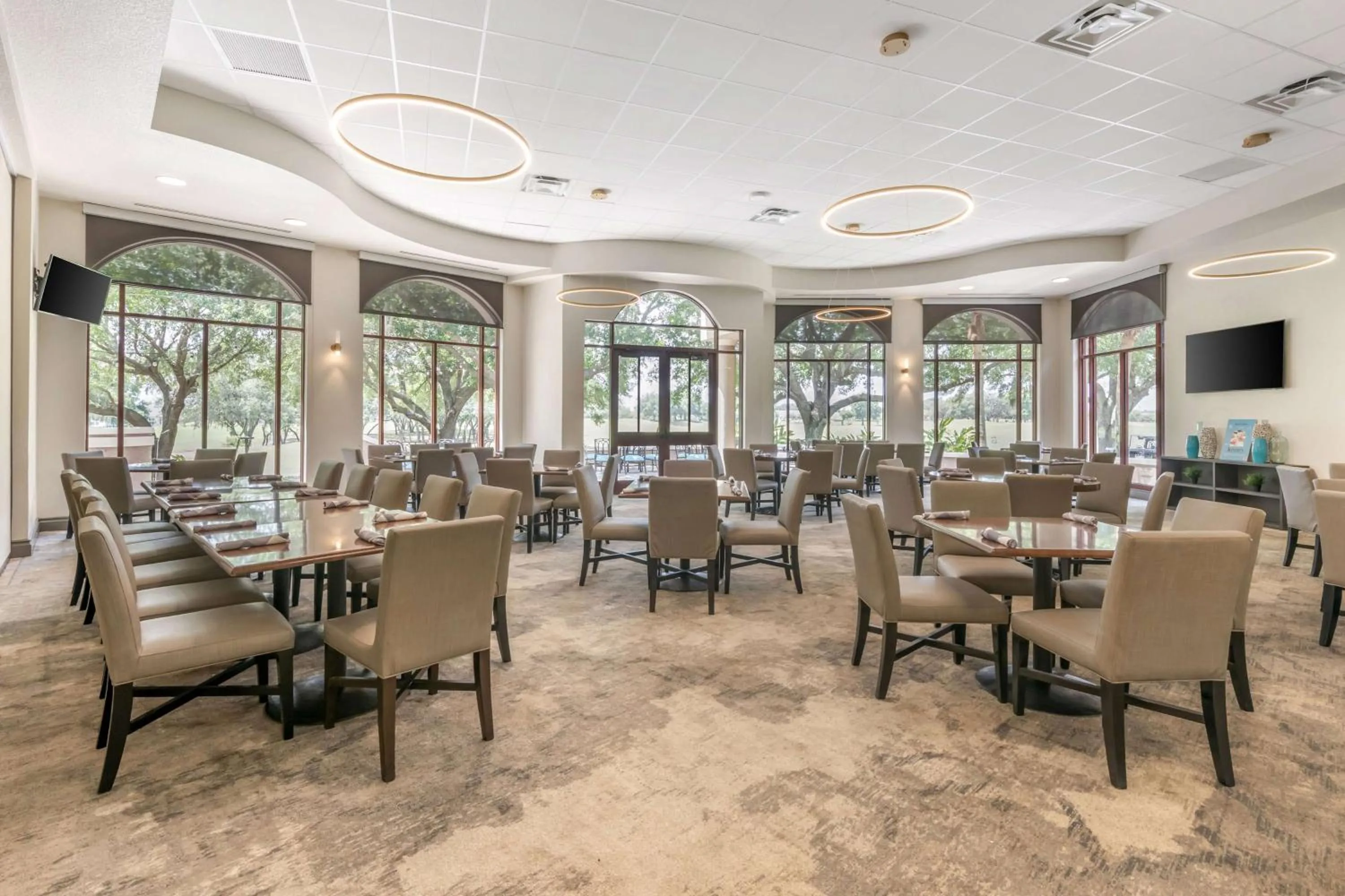 Lounge or bar in Hilton Vacation Club Mystic Dunes Orlando