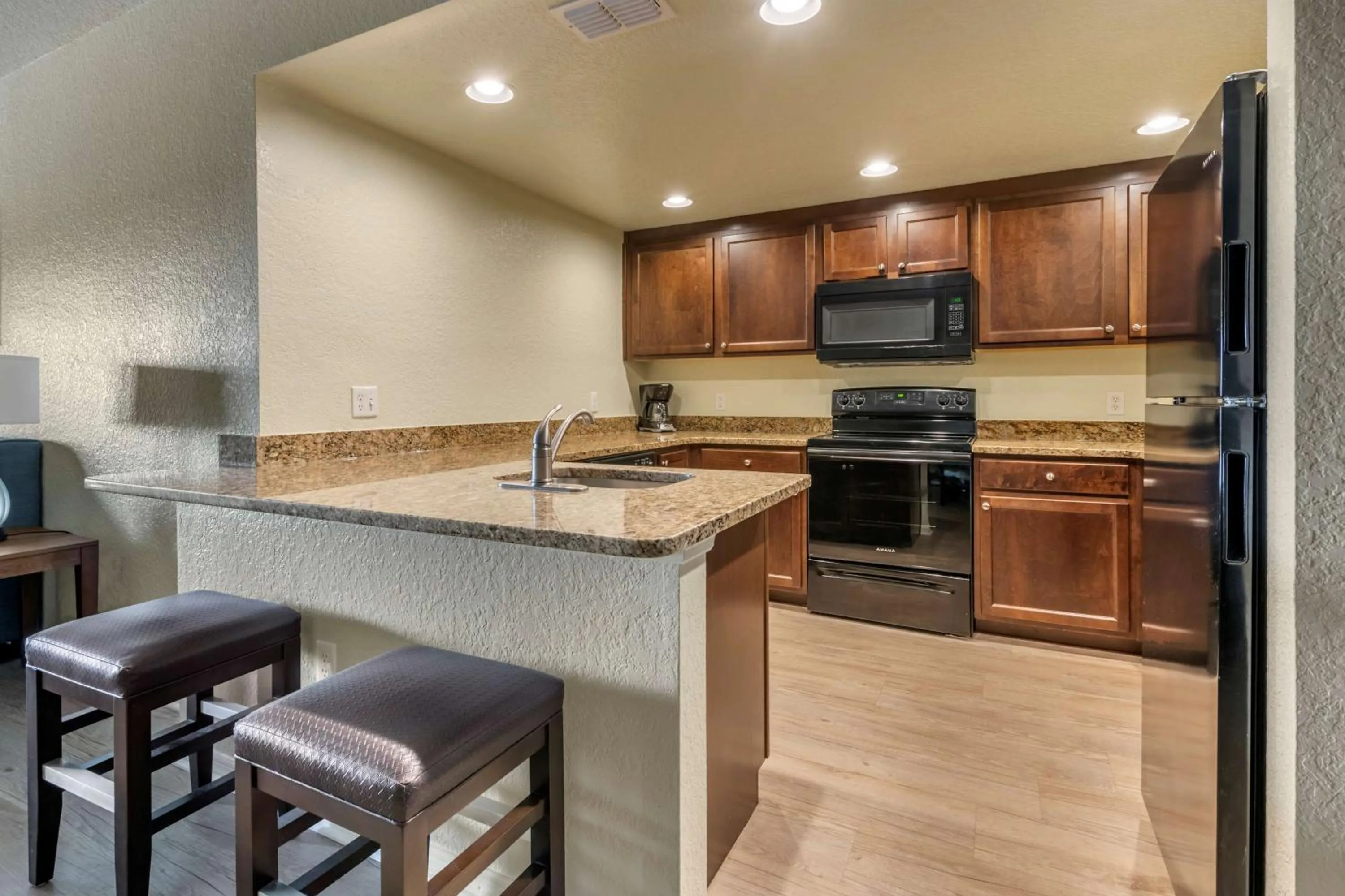 Kitchen or kitchenette in Hilton Vacation Club Mystic Dunes Orlando
