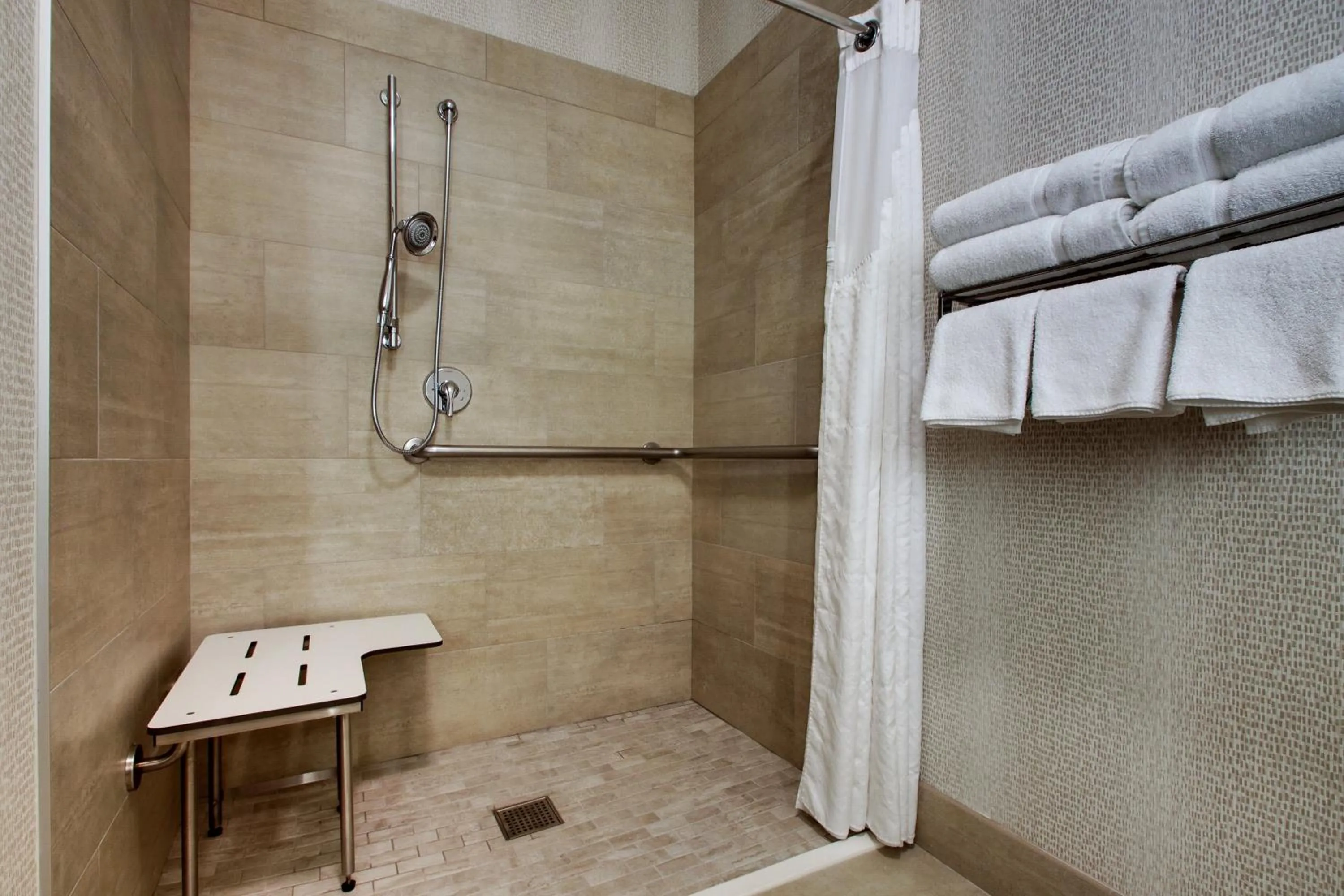 Photo of the whole room in Holiday Inn Express Vernon College Area Highway 287 by IHG