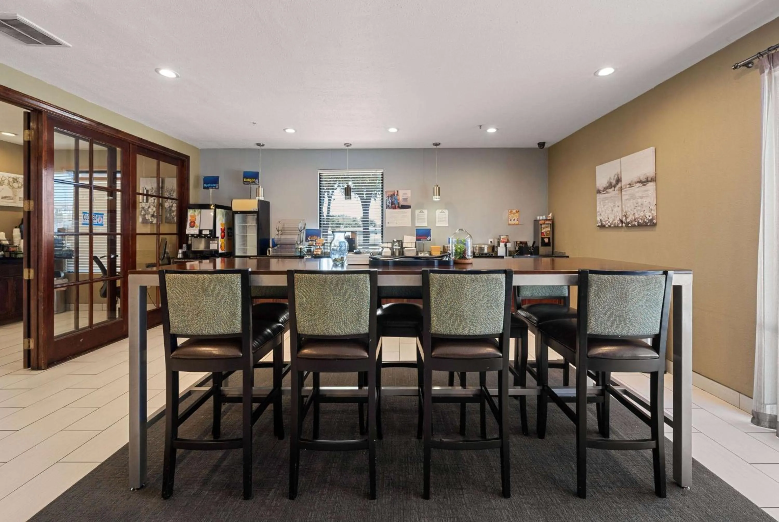 Property building in Best Western Round Rock