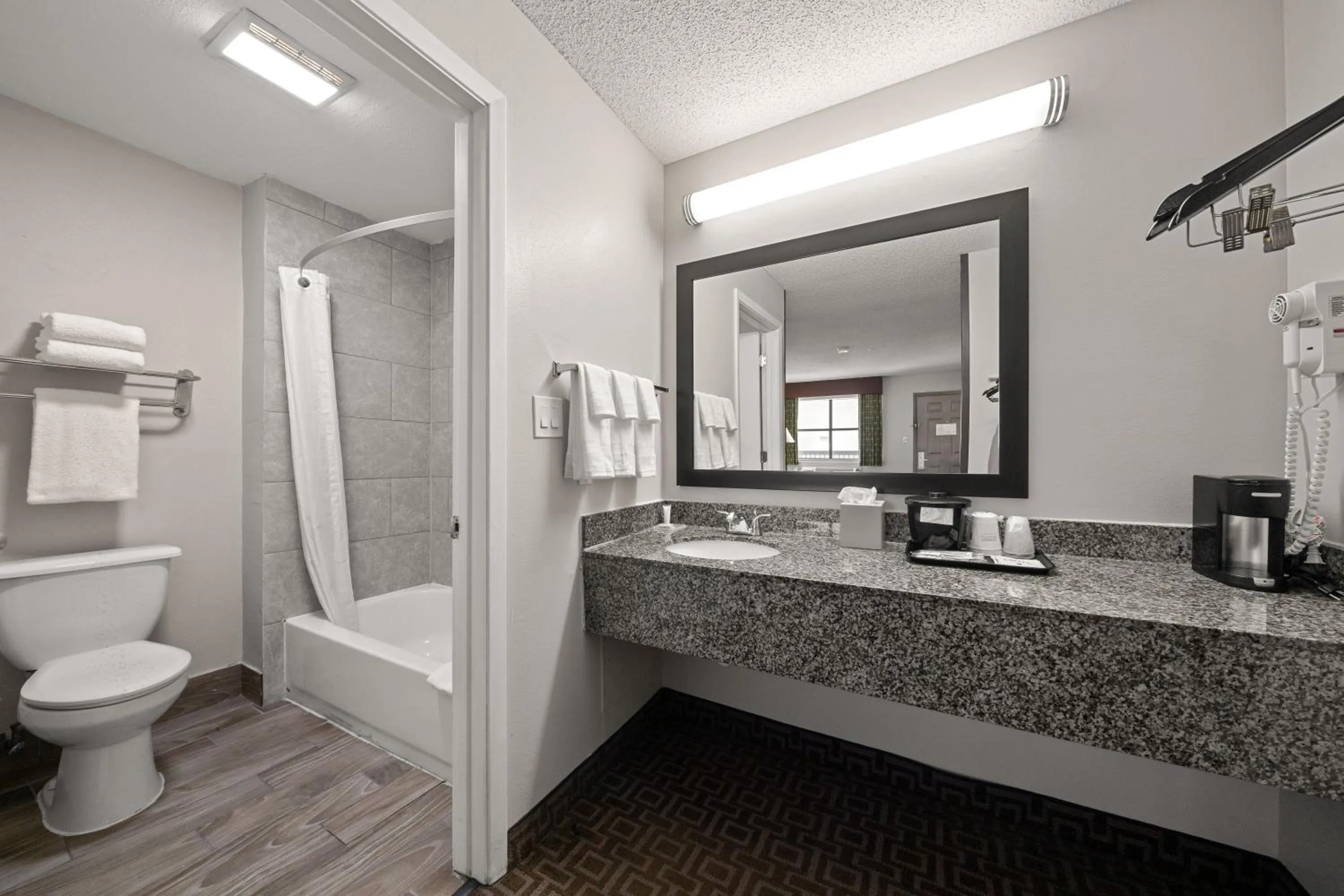 Toilet in Best Western Round Rock