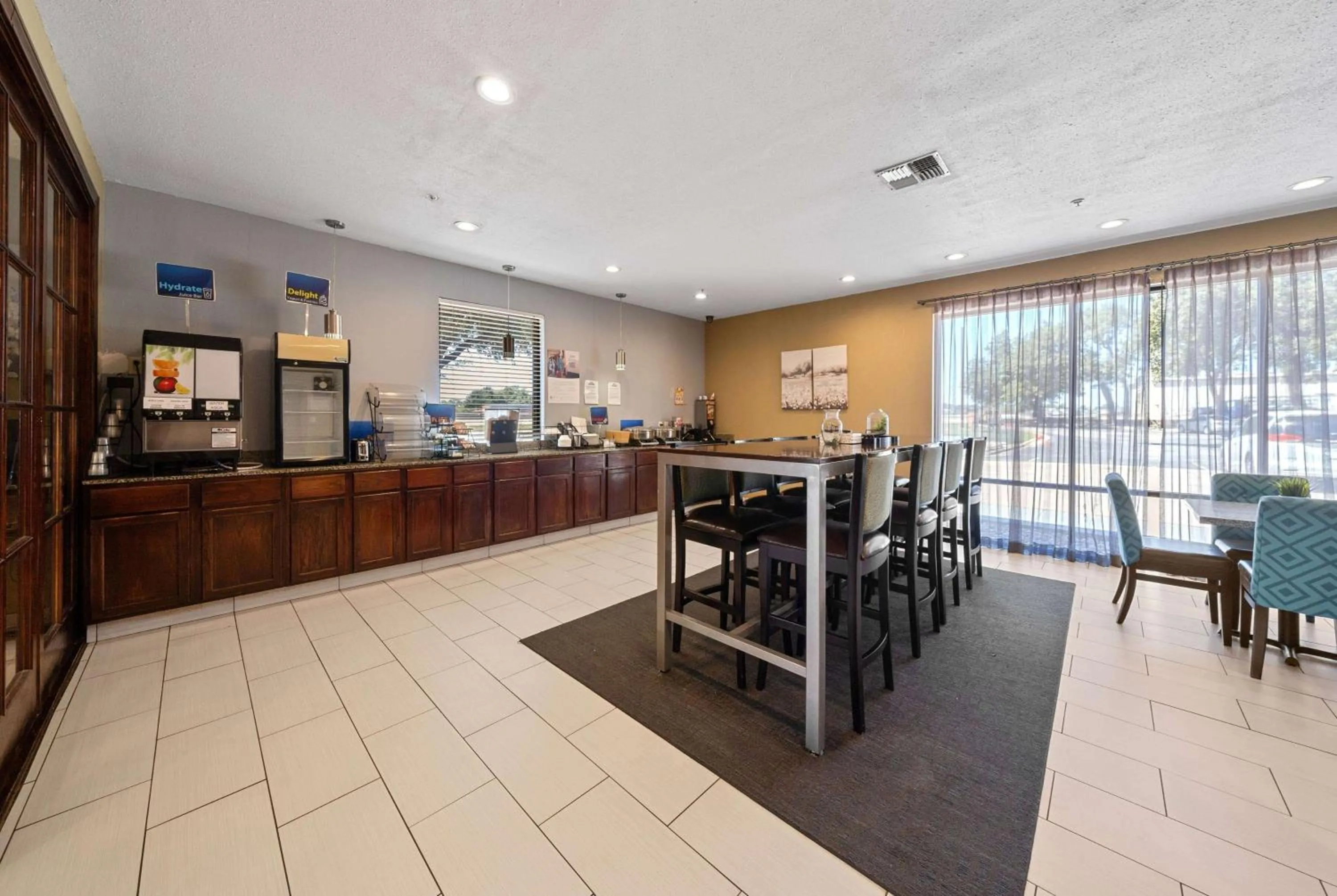 Property building in Best Western Round Rock