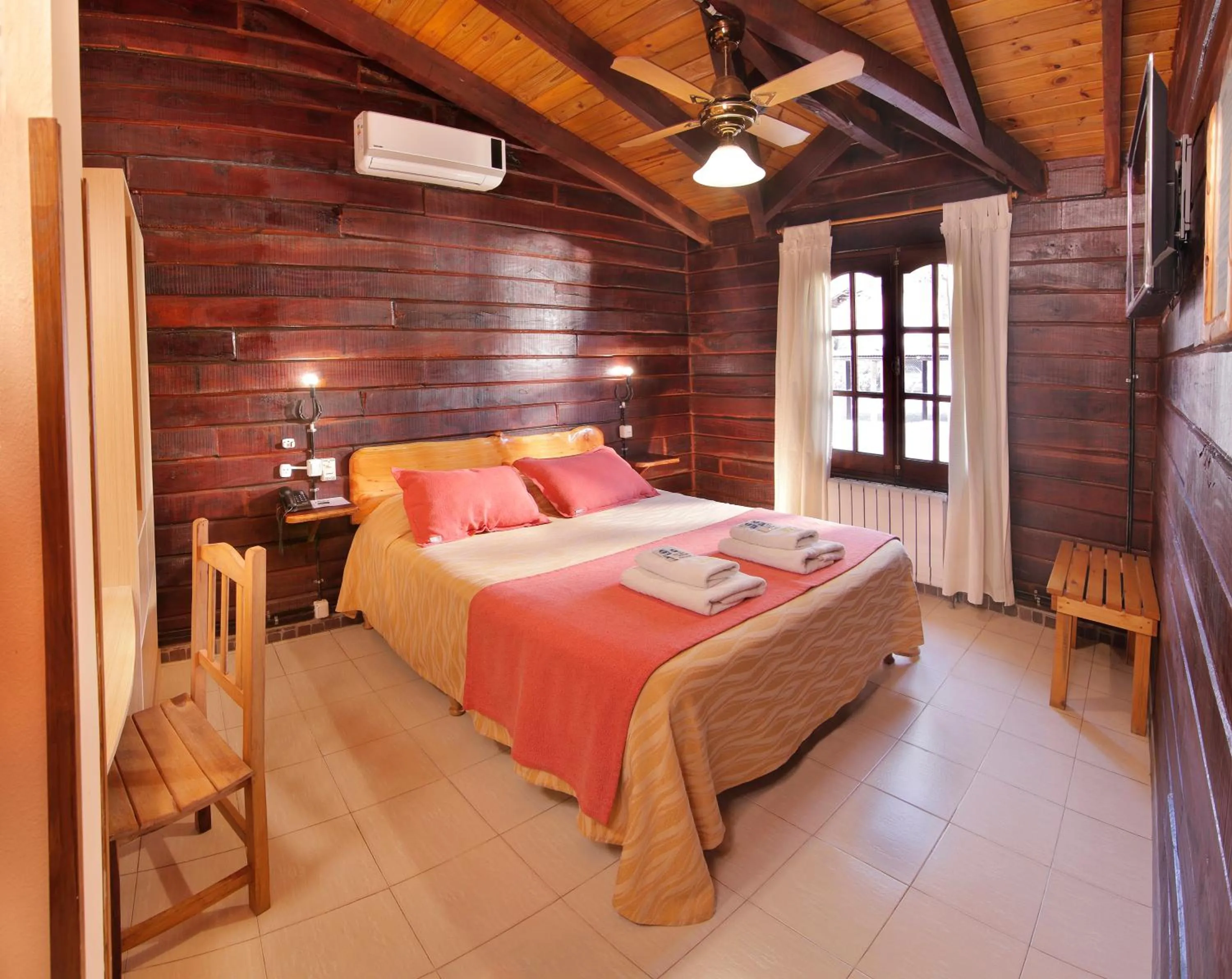Photo of the whole room, Bed in Posada Pfullendorf - Adults Only