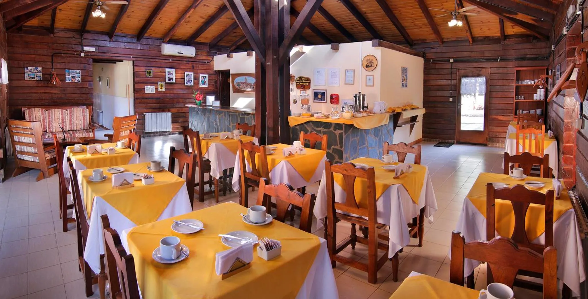 Buffet breakfast in Posada Pfullendorf - Adults Only