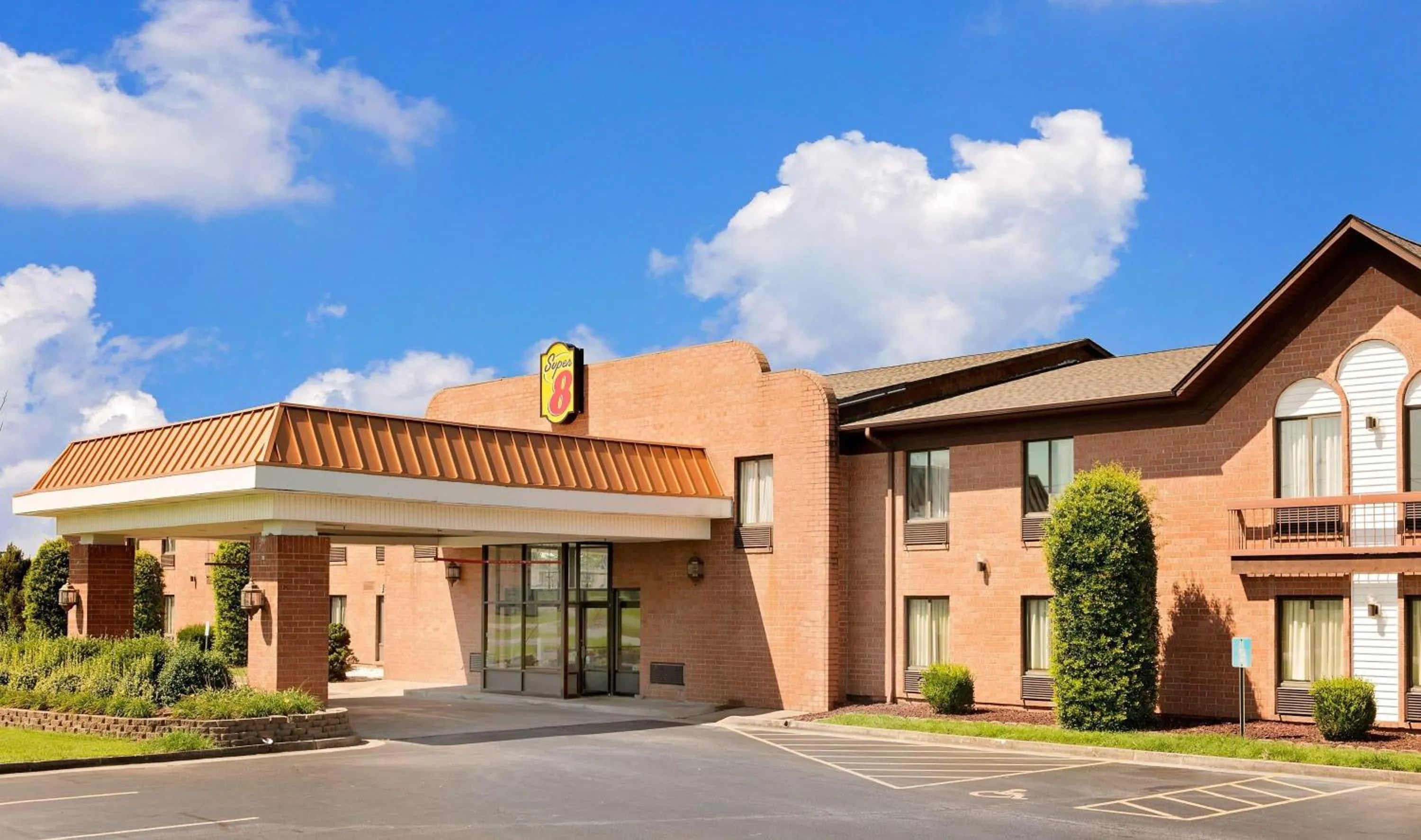 Property building in Super 8 by Wyndham Metropolis