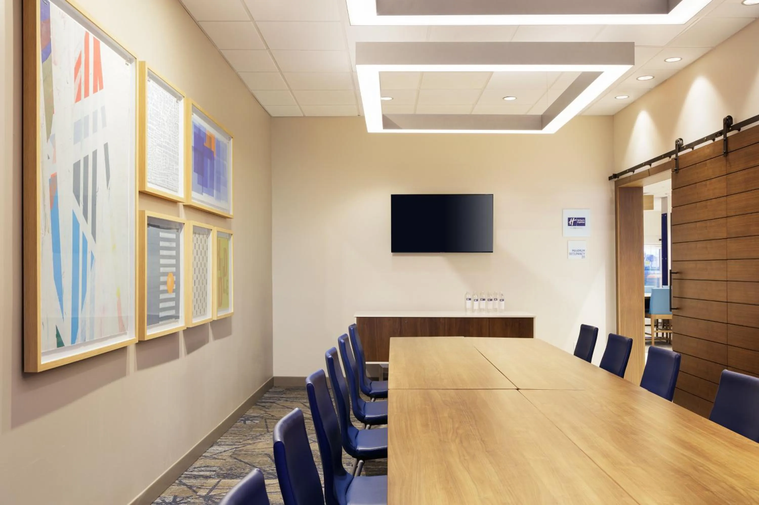 Meeting/conference room in Holiday Inn Express & Suites Salem North - Keizer by IHG