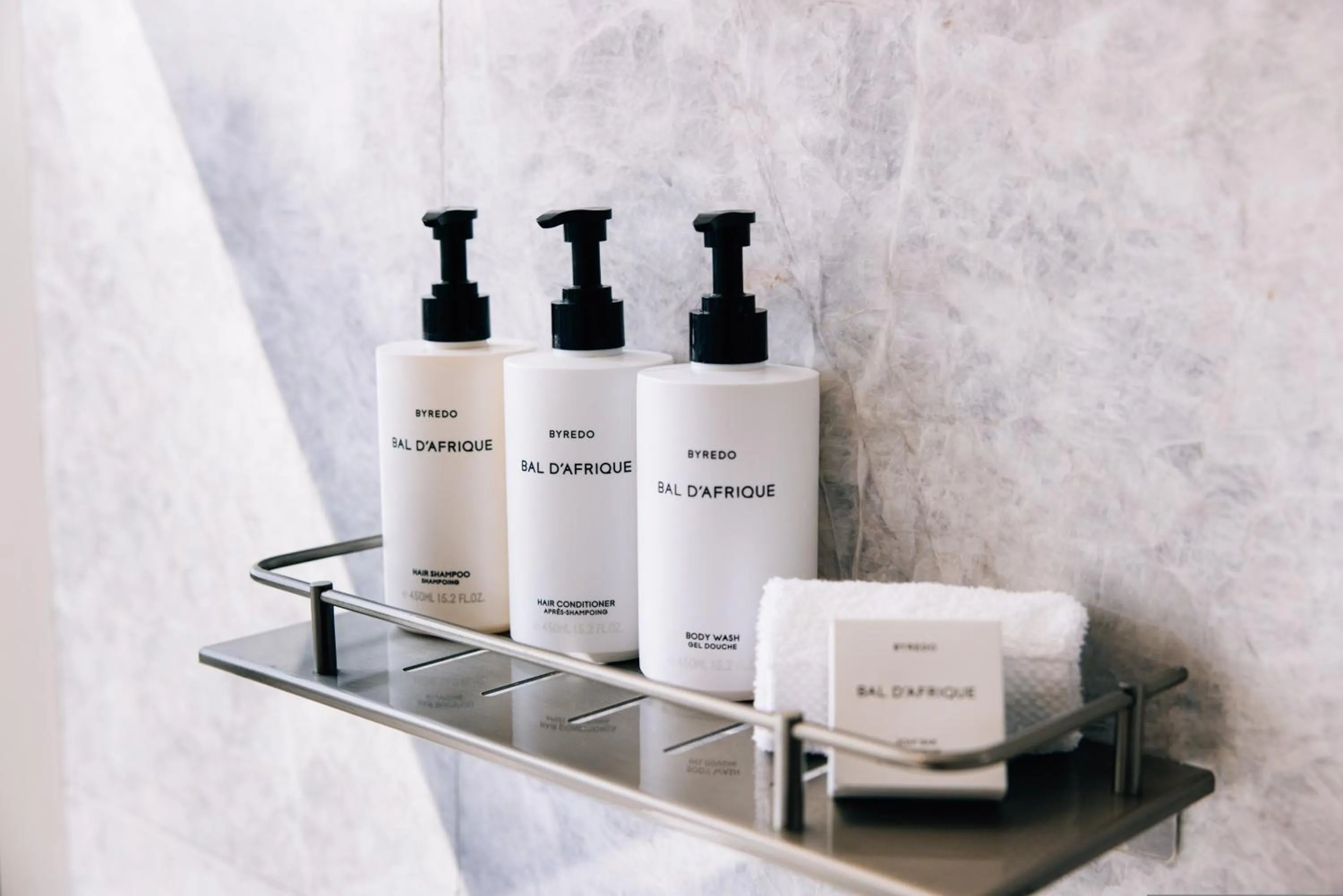 Lobby or reception in InterContinental Houston by IHG