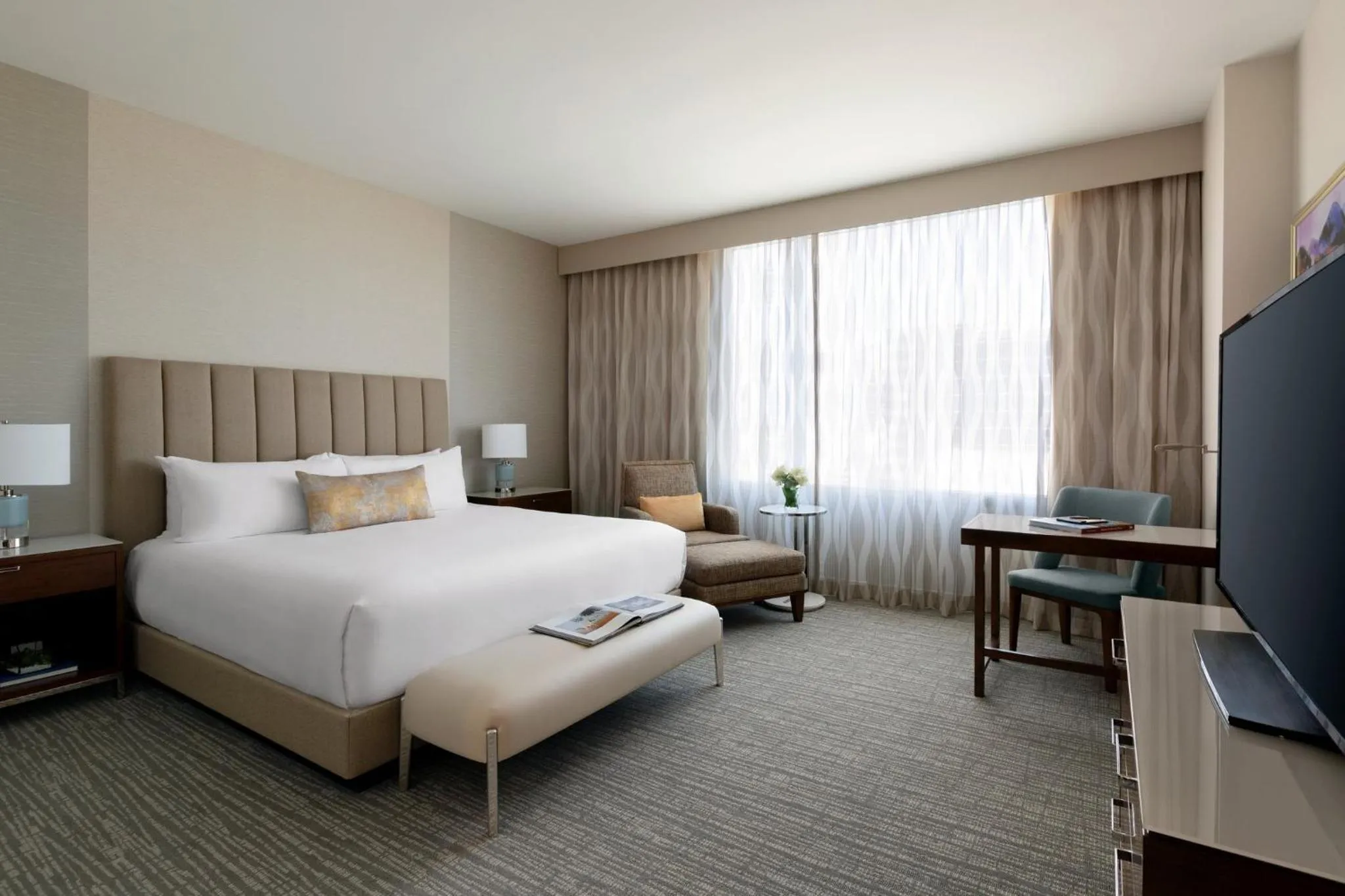 Bedroom, Bed in InterContinental Houston by IHG