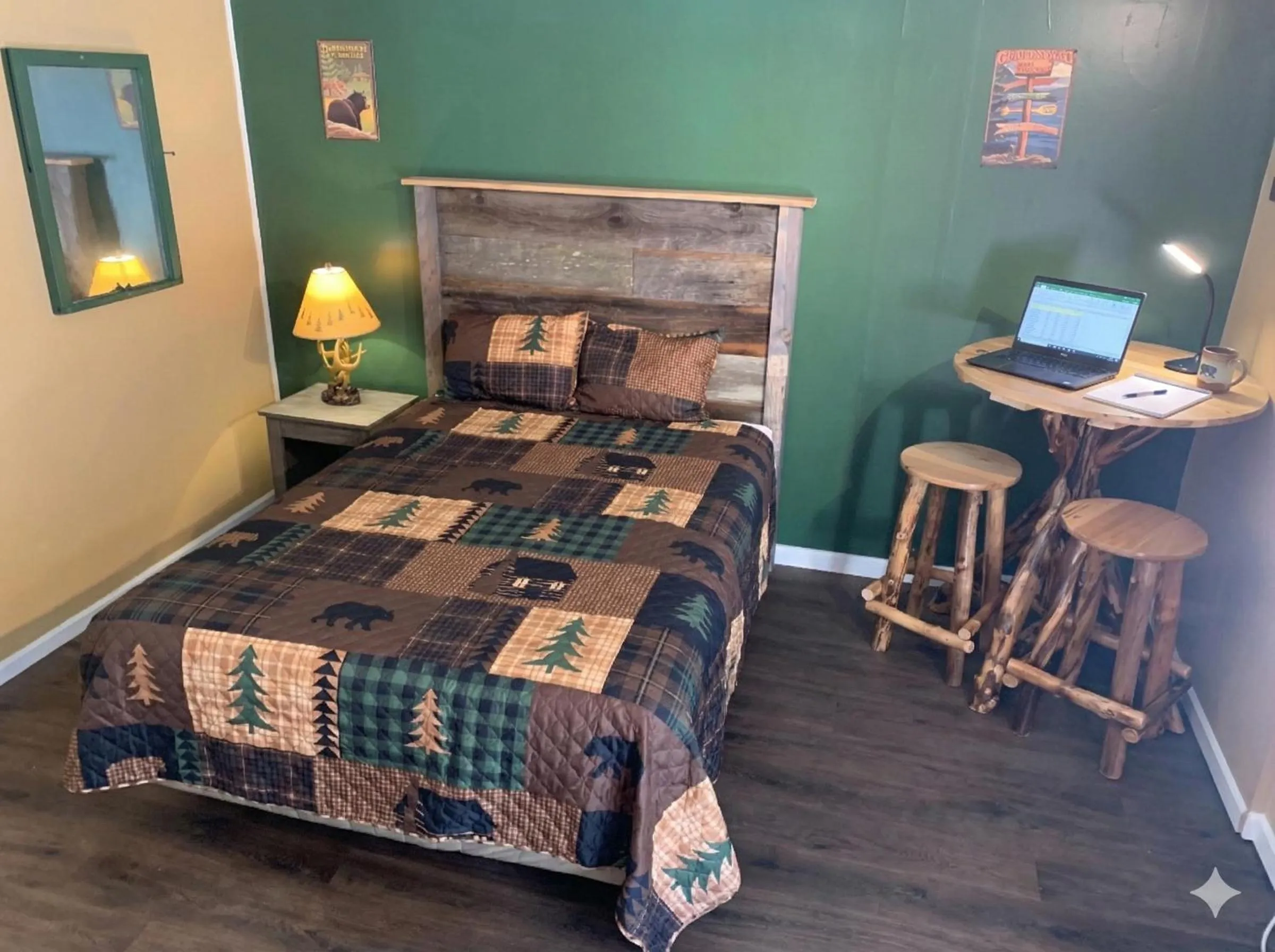 Bed in Motel Montreal