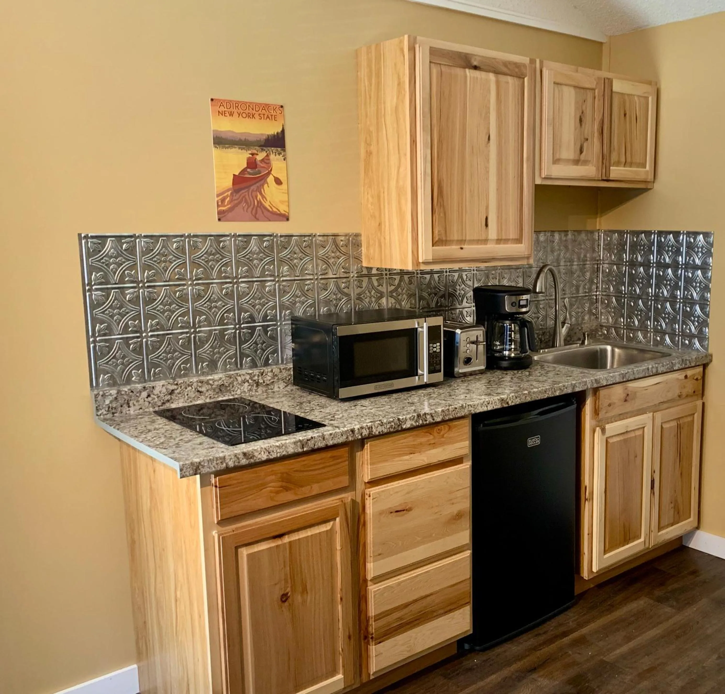 Kitchen or kitchenette in Motel Montreal