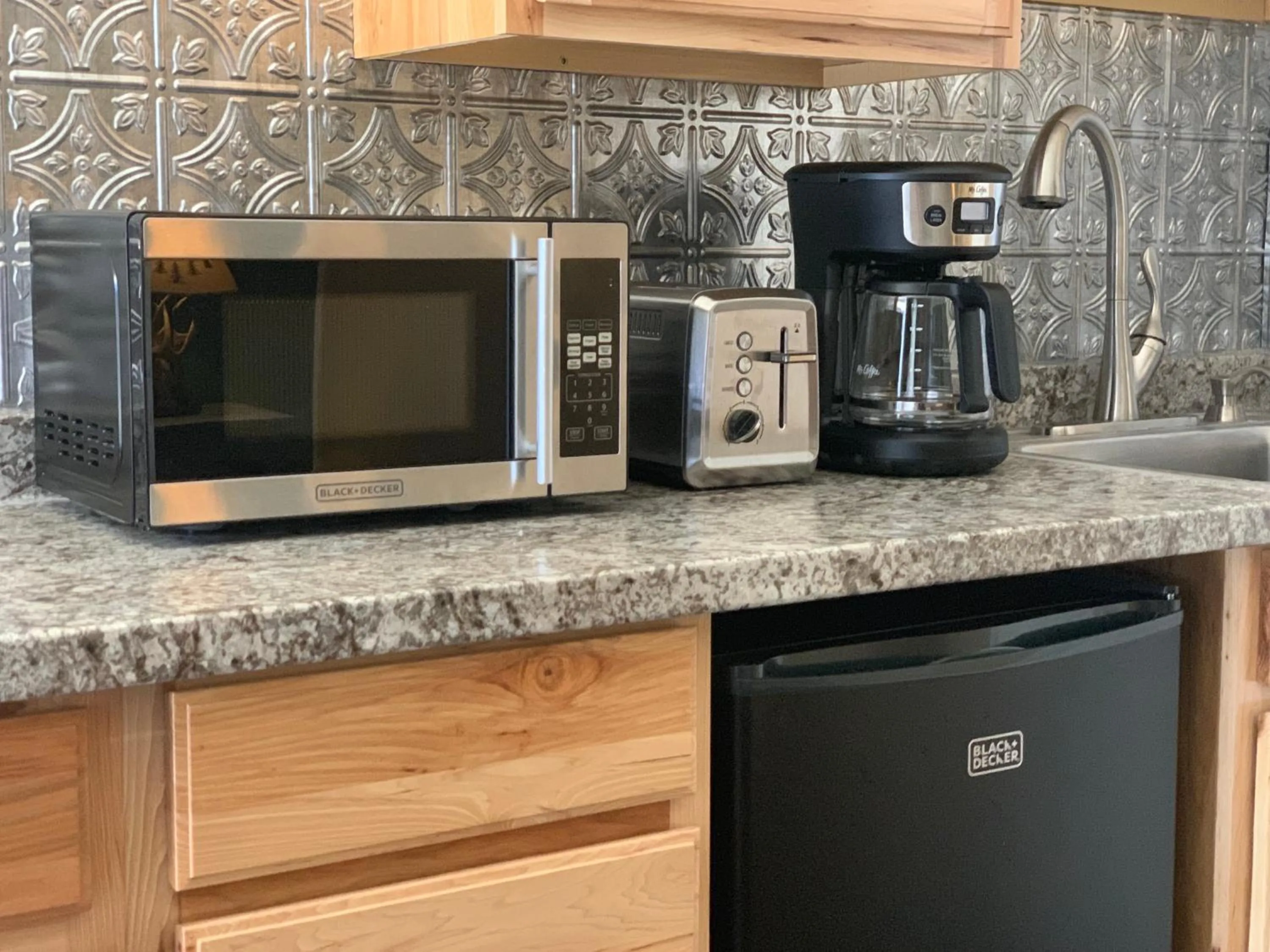 Kitchen or kitchenette in Motel Montreal