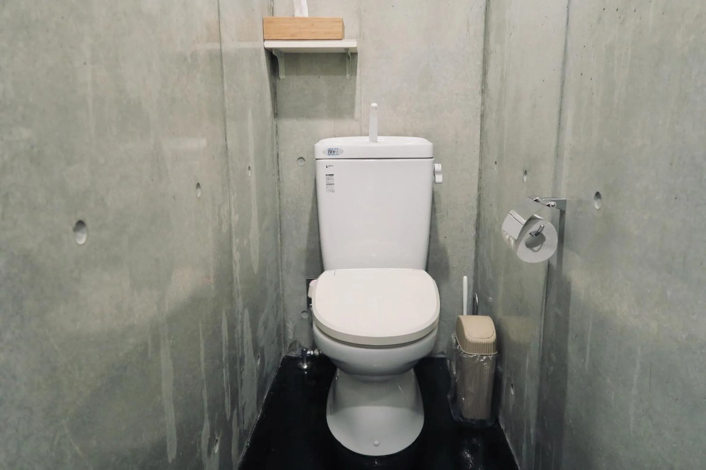 Area and facilities in Kangaroo Hotel