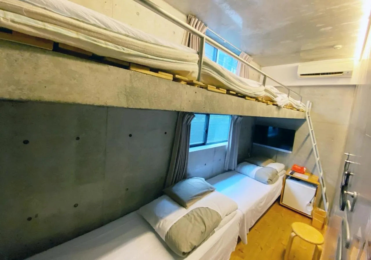 Photo of the whole room, Bed in Kangaroo Hotel